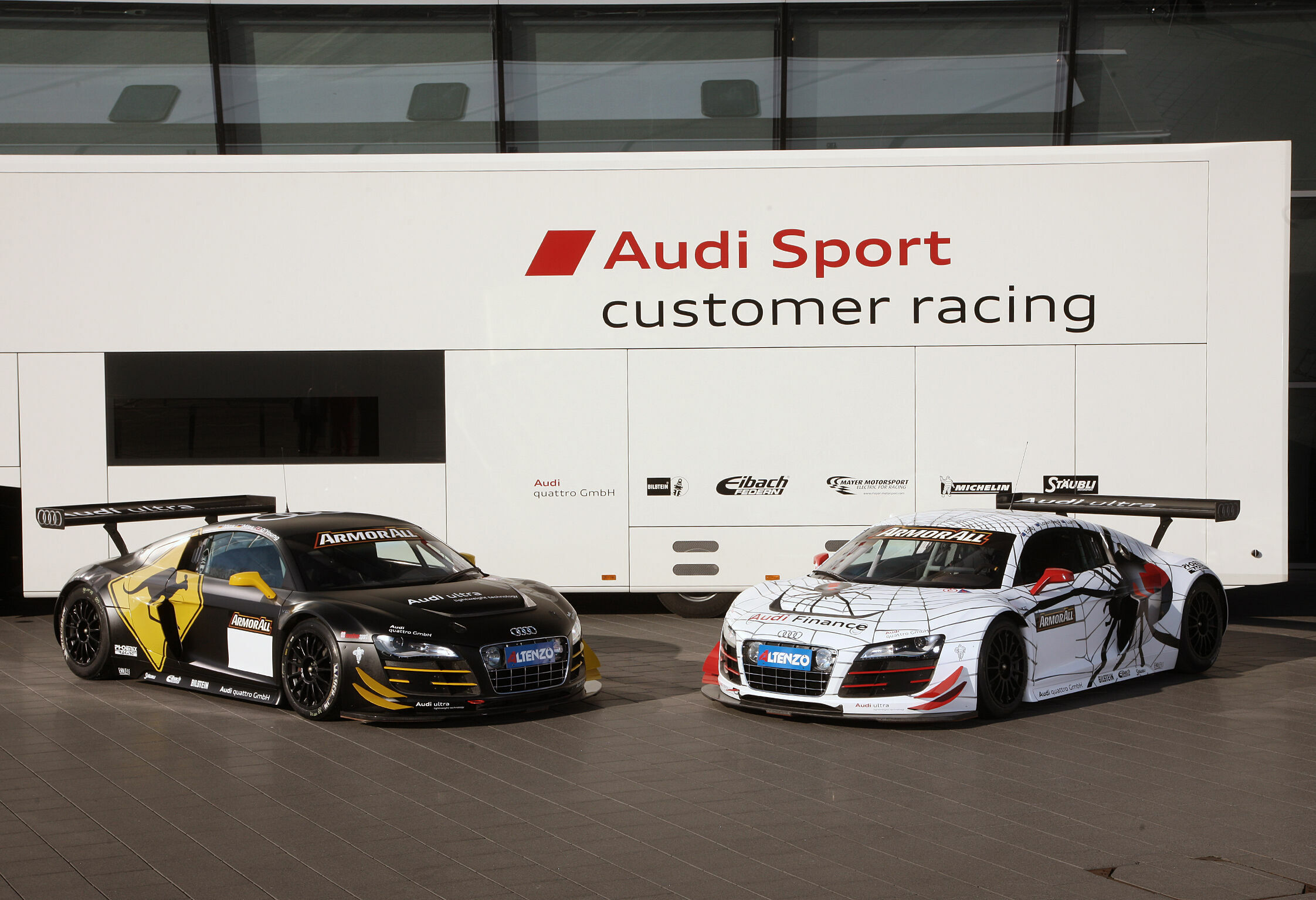 12h Bathurst 2012 - Audi R8 LMS