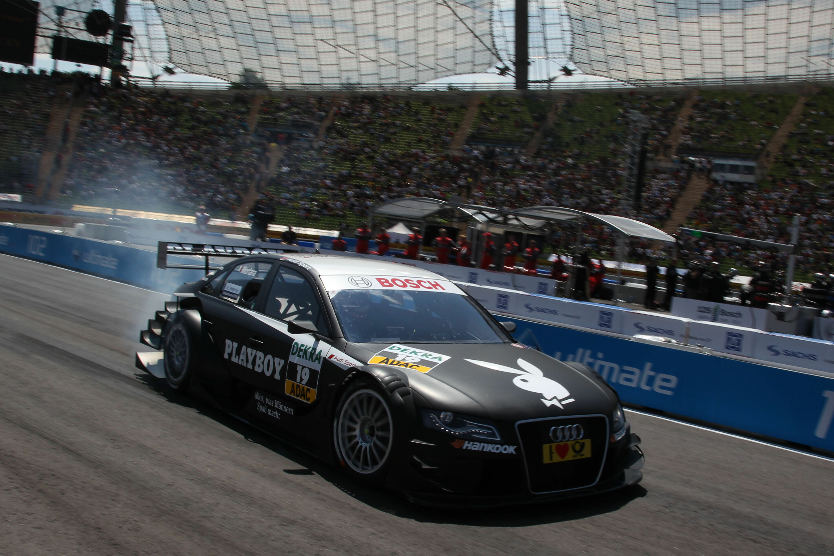 DTM 2011 - Playboy Audi A4 DTM #19 (Audi Sport Team Rosberg), Edoardo Mortara