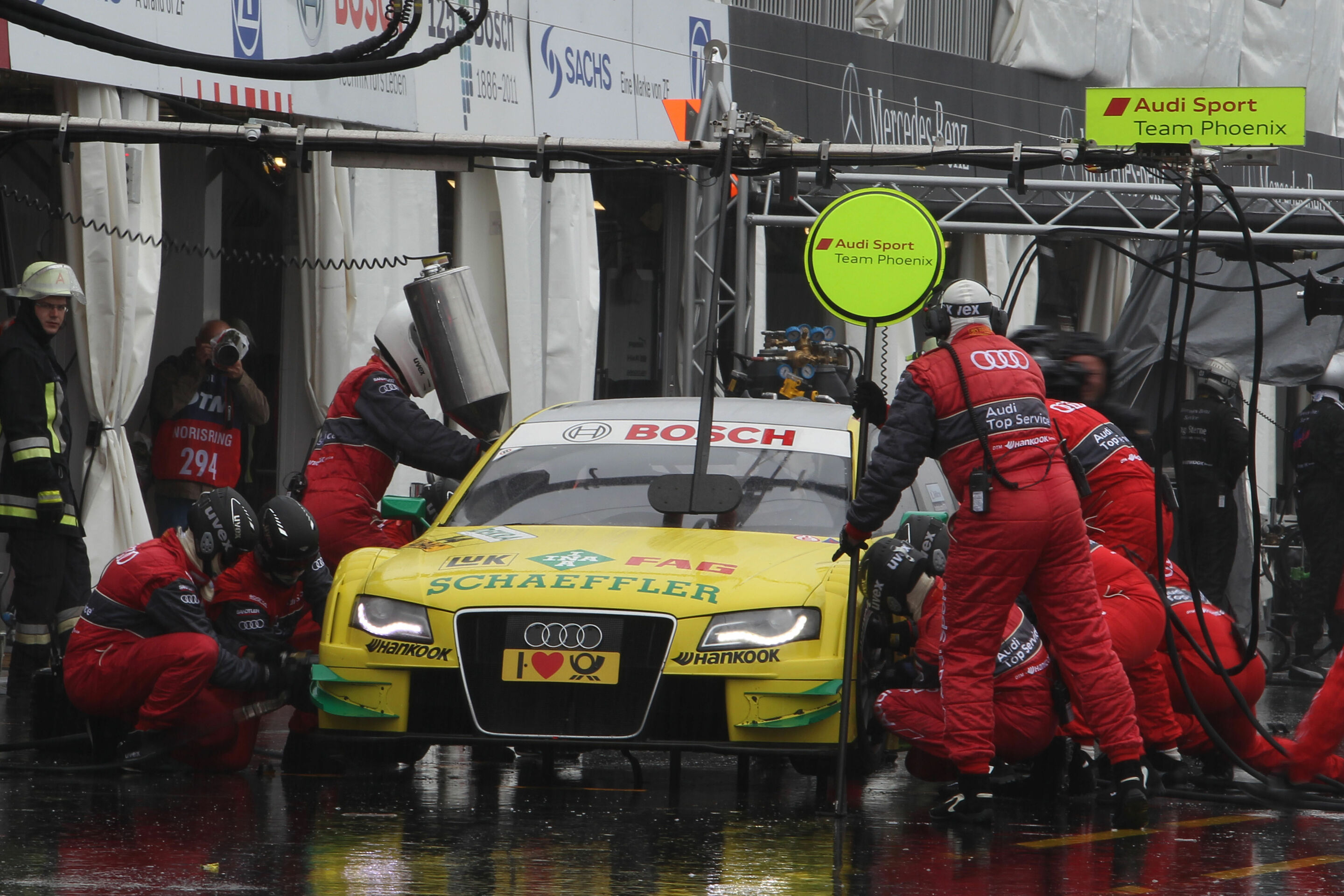 DTM 2011 - Schaeffler Audi A4 DTM #14 (Audi Sport Team Phoenix), Martin Tomczyk