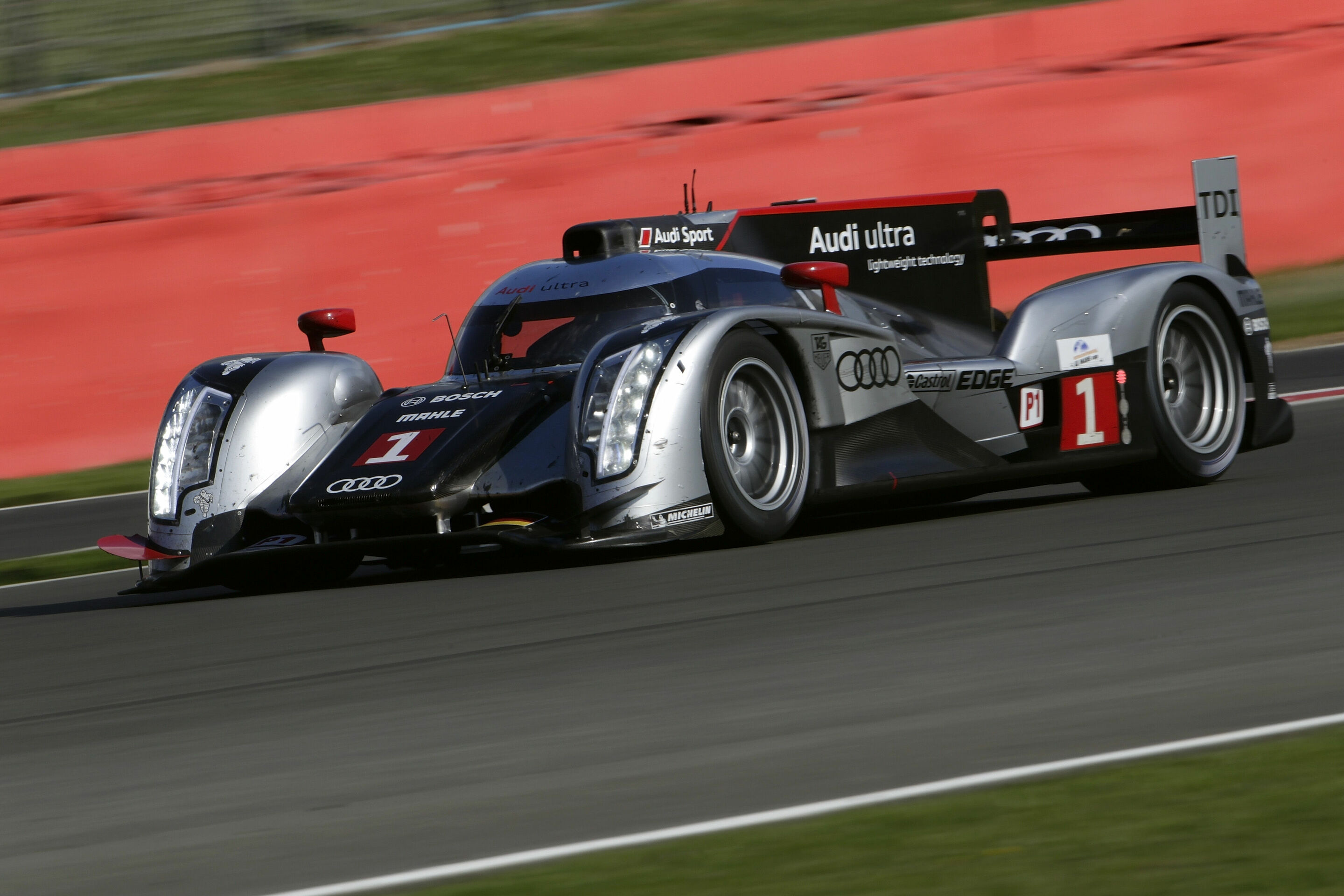 ILMC 2011 - Audi R18 TDI #1 (Audi Sport Team Joest) in Silverstone