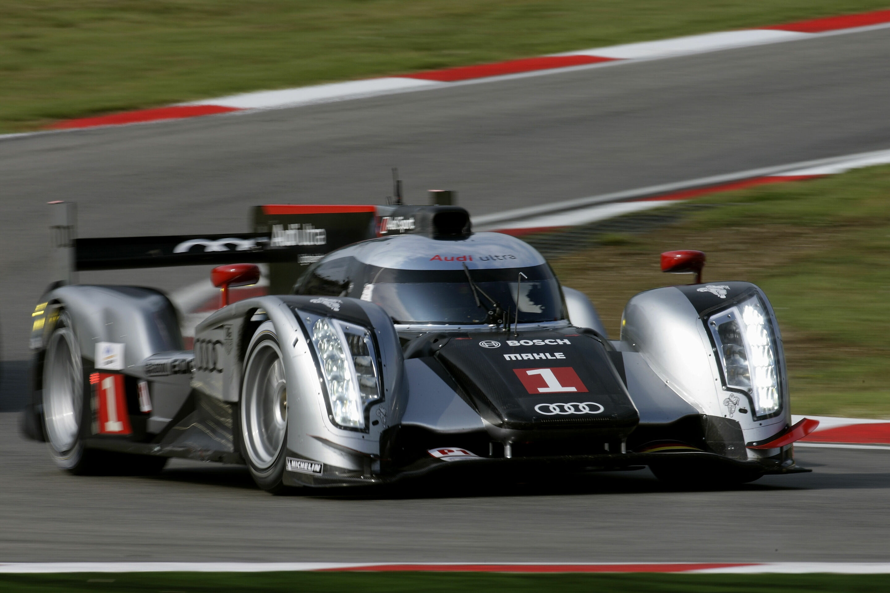 ILMC 2011 - Audi R18 TDI #1 (Audi Sport Team Joest)