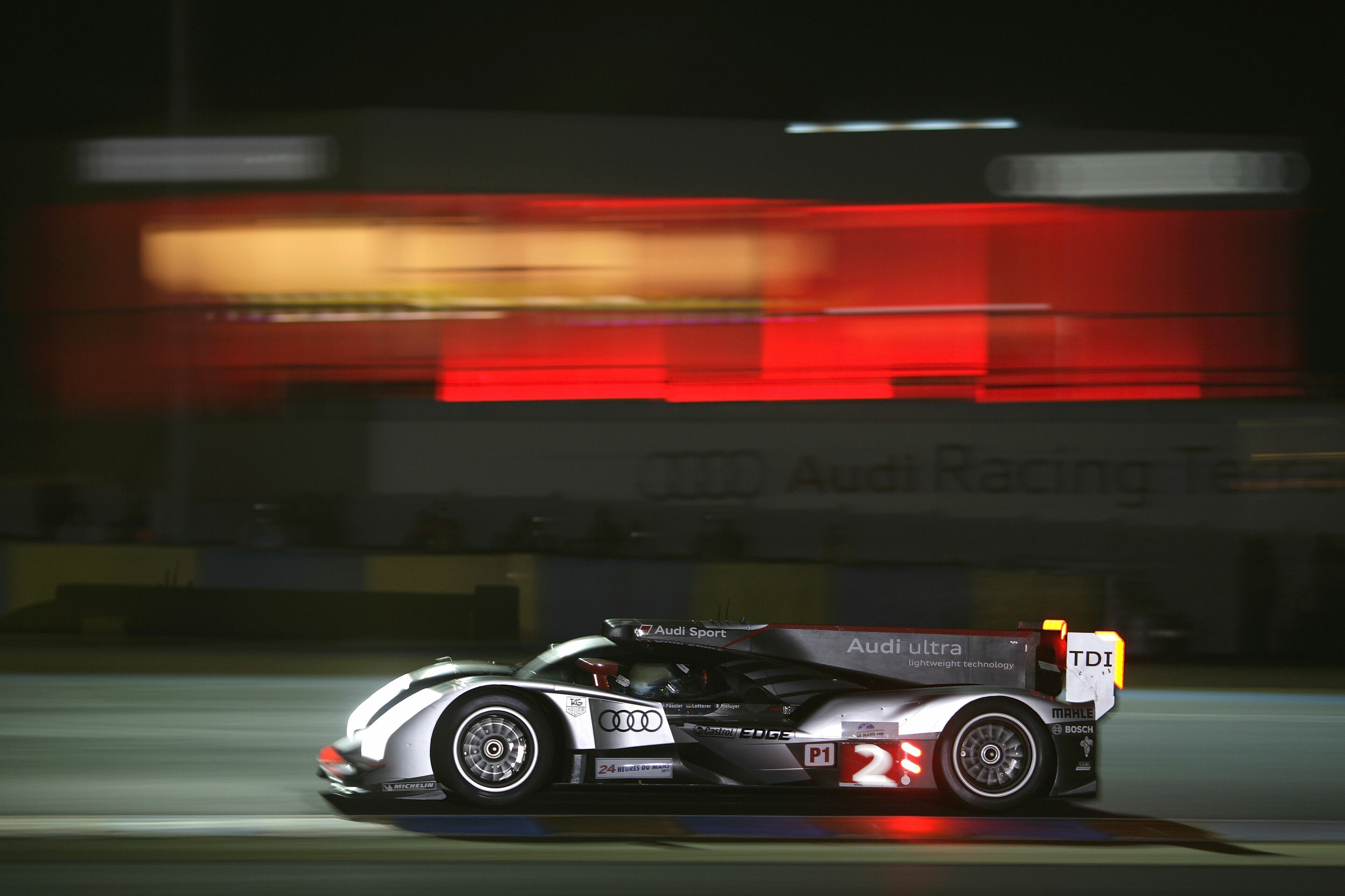 Le Mans 2011 - Audi R18 TDI #2 (Audi Sport Team Joest)