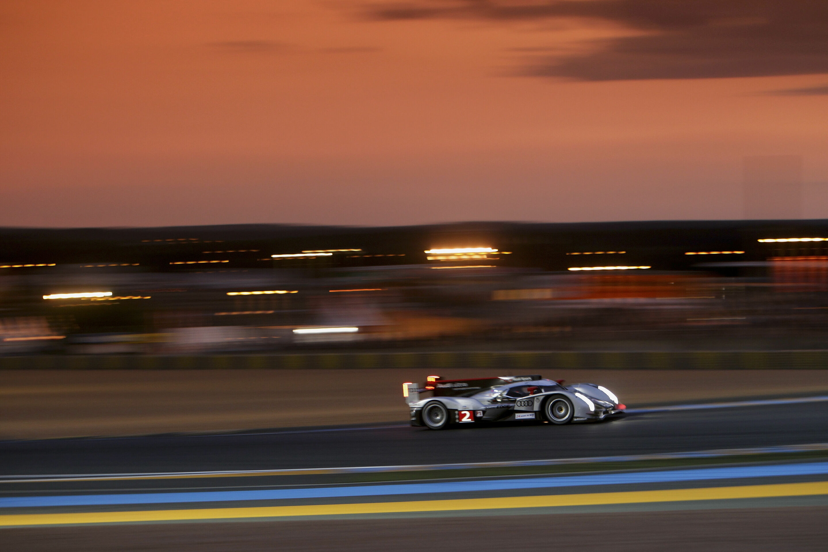 Le Mans 2011 - Audi R18 TDI #2 (Audi Sport Team Joest)