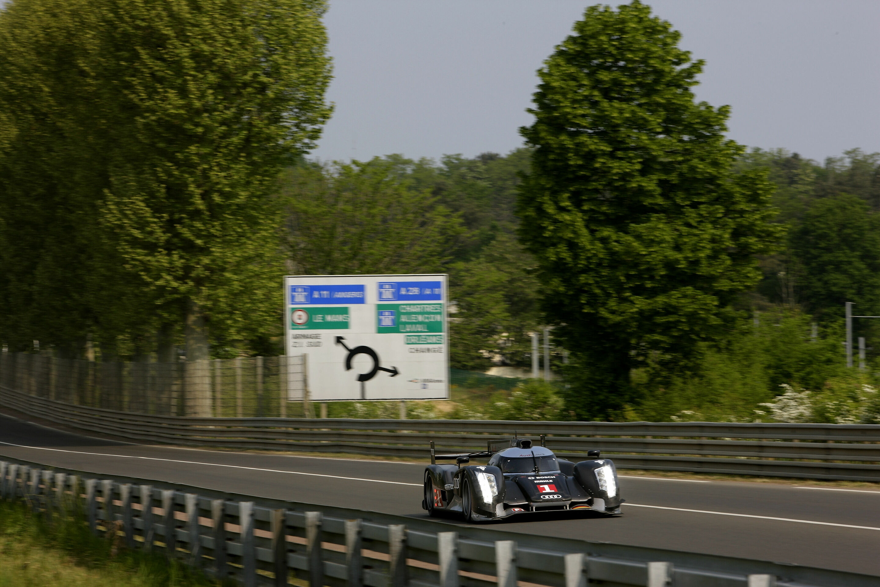 Pre Test Le Mans 2011 - Audi R18 TDI #1 (Audi Sport Team Joest), Timo Bernhard/Romain Dumas/Mike Rockenfeller