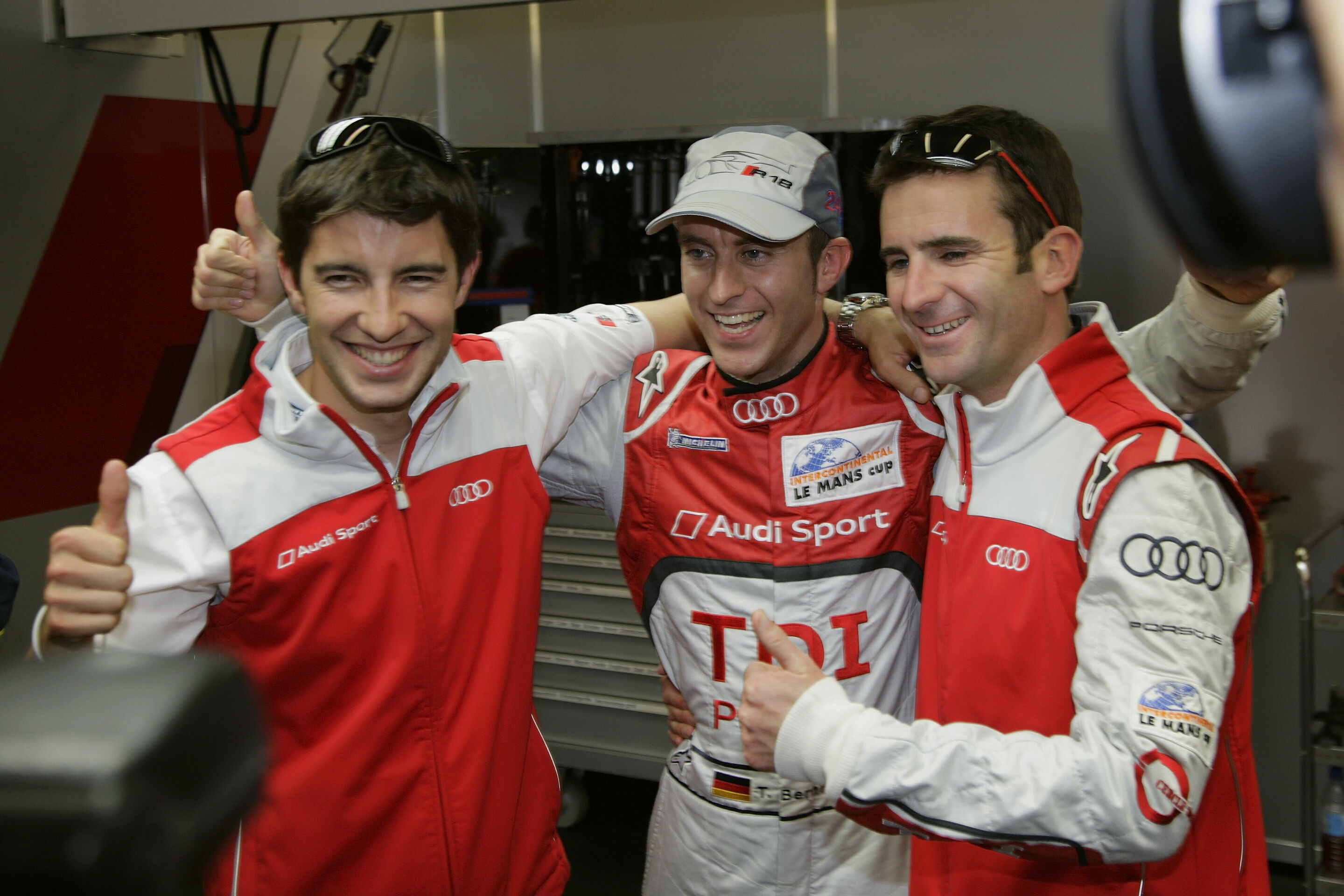 ILMC 2011 - Mike Rockenfeller, Timo Bernhard und Romain Dumas feiern die Pole-Position