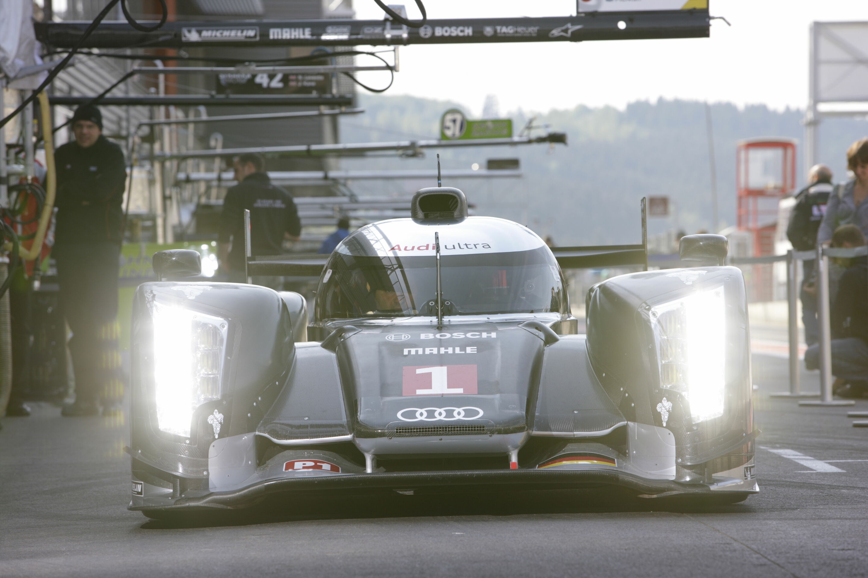ILMC 2011 - Audi R18 TDI, LED head lights