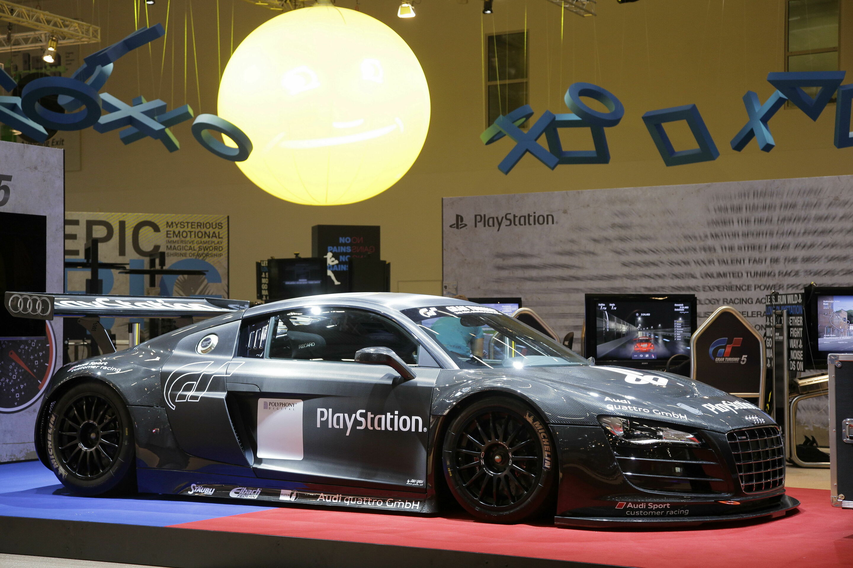 Customer sport 2011 - Audi R8 LMS Racing Simulator