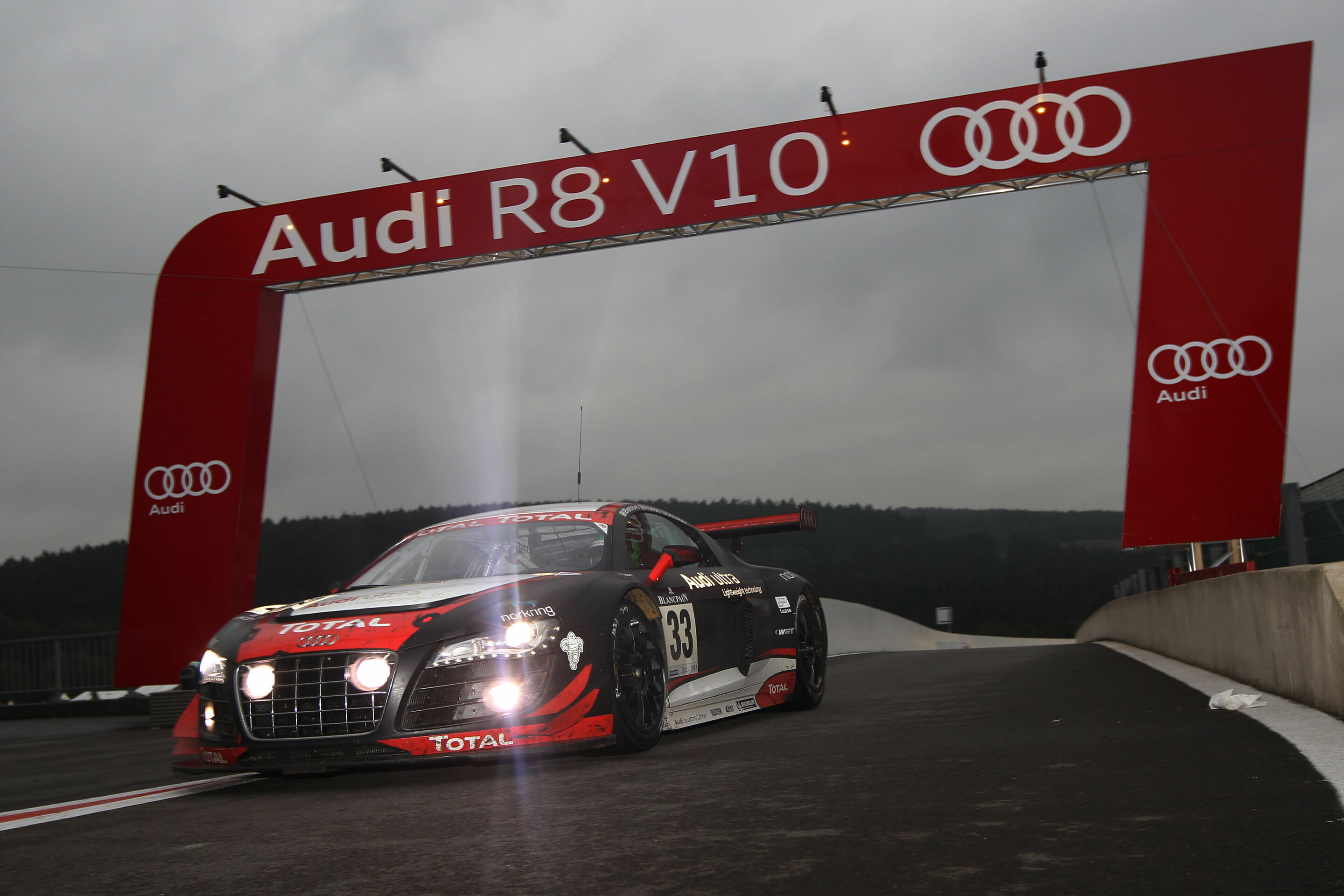 24h Spa 2011 - Audi R8 LMS #33 (Audi Sport Team WRT)