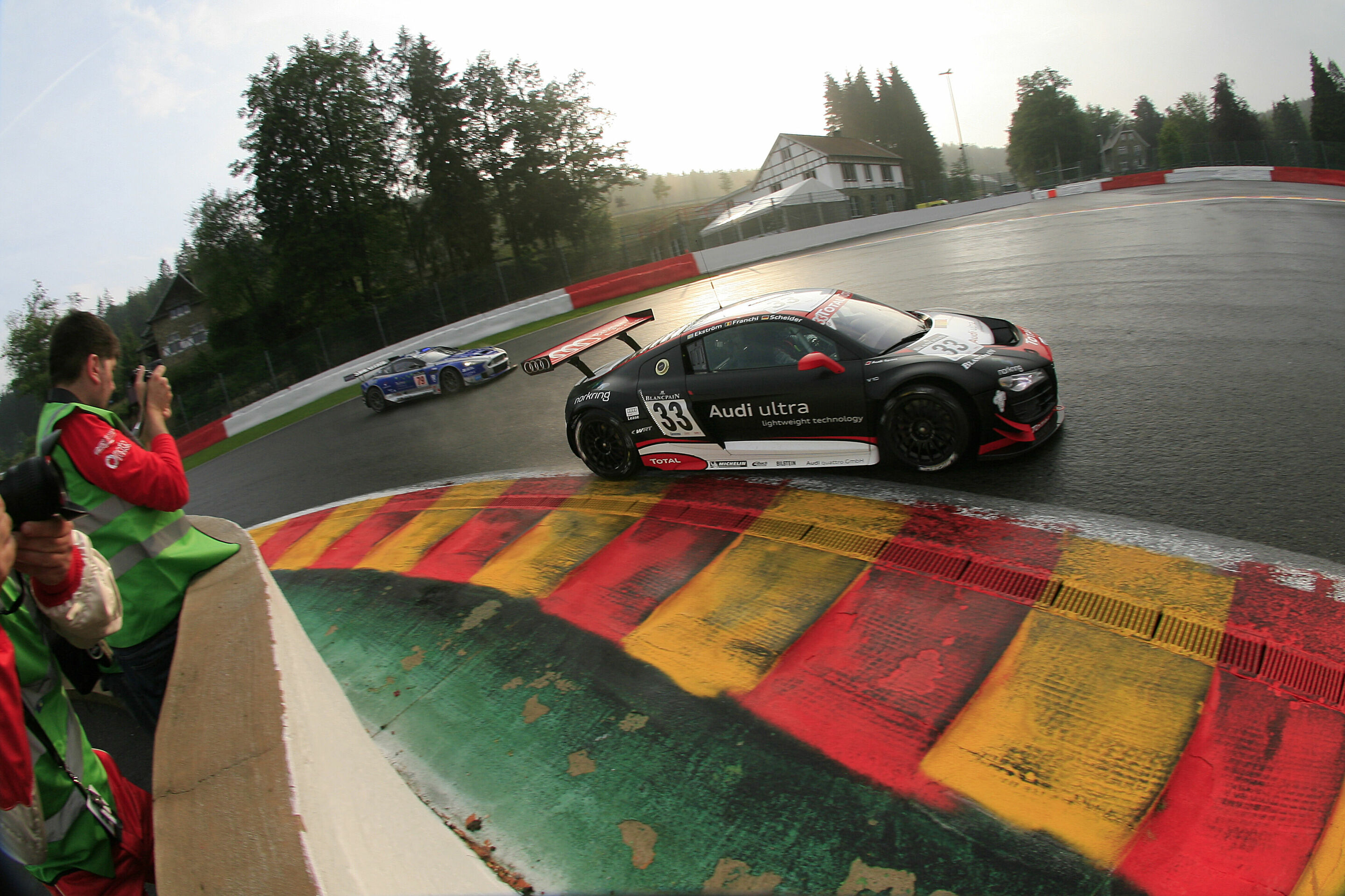 24h Spa 2011 - Audi R8 LMS #33 (Audi Sport Team WRT)