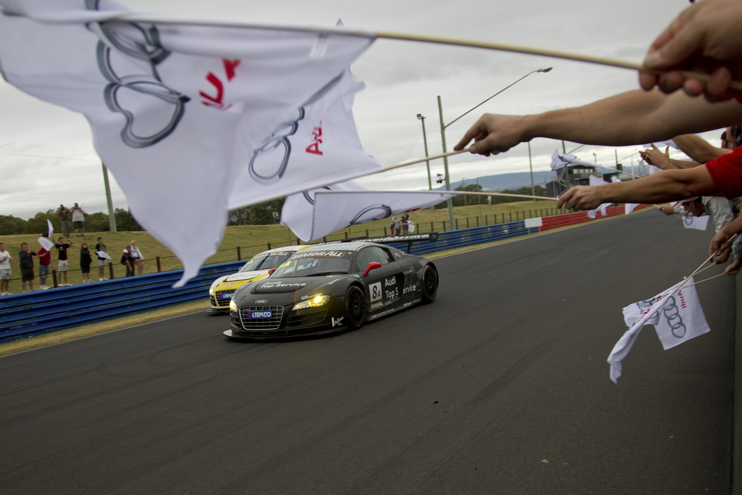 Bathurst 12hr 2011 - Audi R8 LMS #8 Marc Basseng/Christopher Mies/Darryl O’Young (D/D/CN), Audi race experience Team Joest