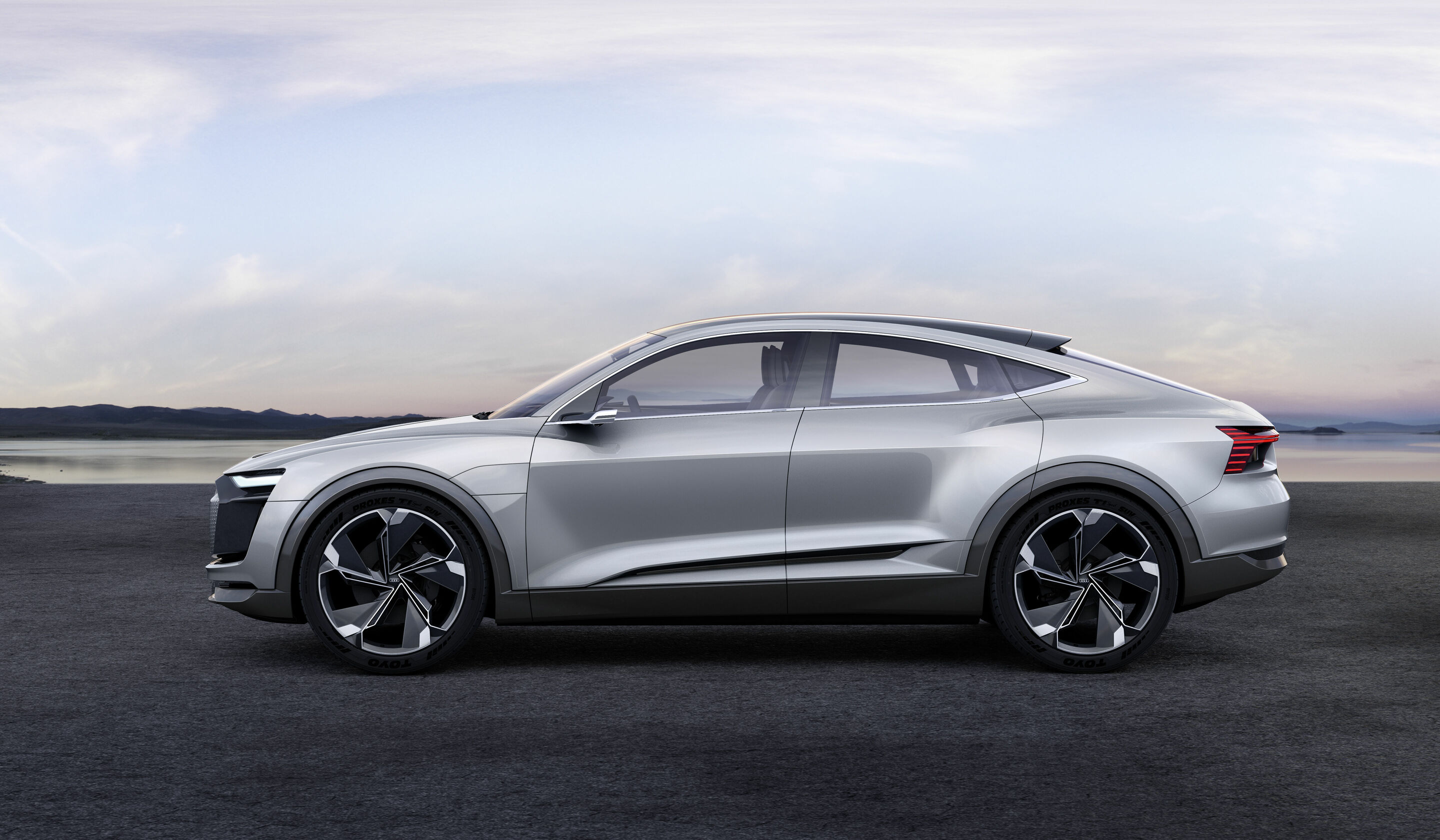 Audi e-tron Sportback concept (2017) - Static photo, color: Lux Silver
