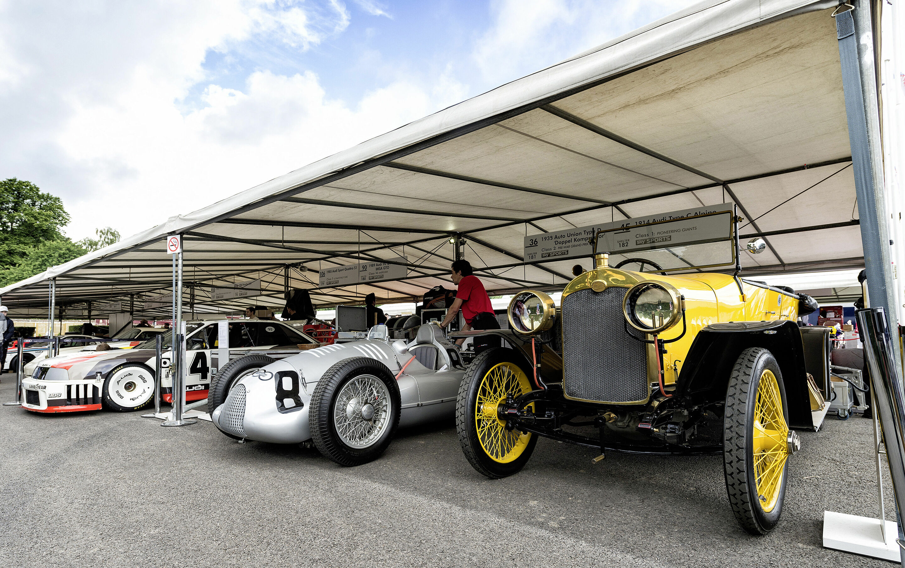 Goodwood Festival of Speed - Mit drei herausragenden Vertretern seiner Unternehmensgeschichte war Audi Tradition am Wochenende beim Goodwood Festival of Speed am Start: Audi Typ C "Alpensieger", Auto Union Rennwagen Typ D Doppelkompressor und Audi 90...