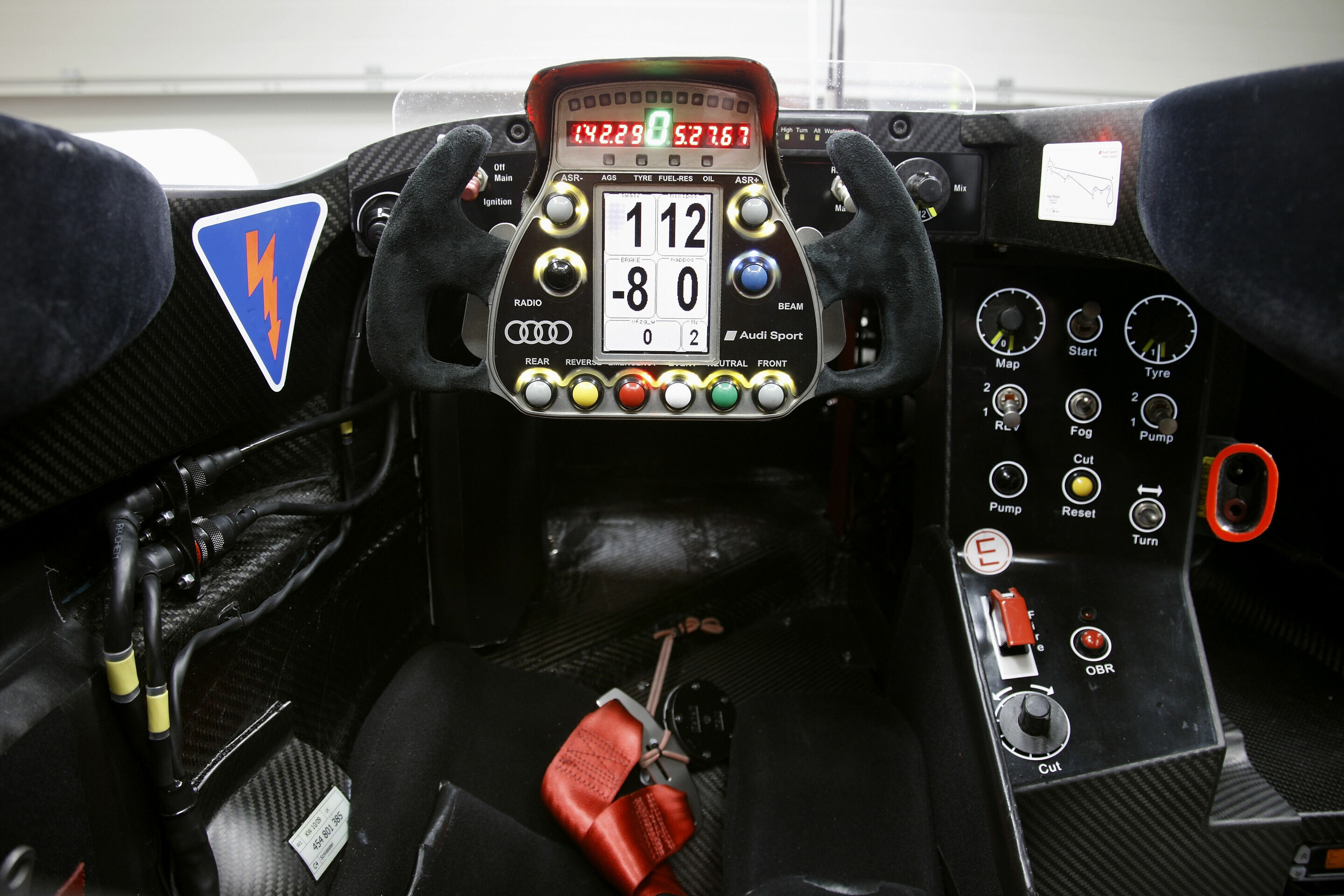 Audi R15 TDI - Audi R15 TDI model year 2010 - cockpit