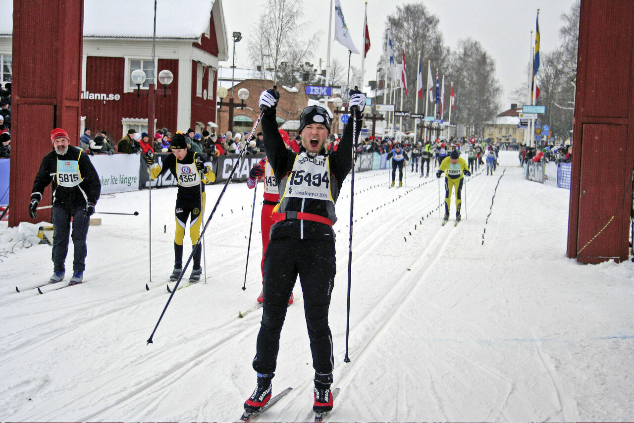 Wasa Run 2009 - Mattias Ekström crosses the finish line of the Wasa-Run