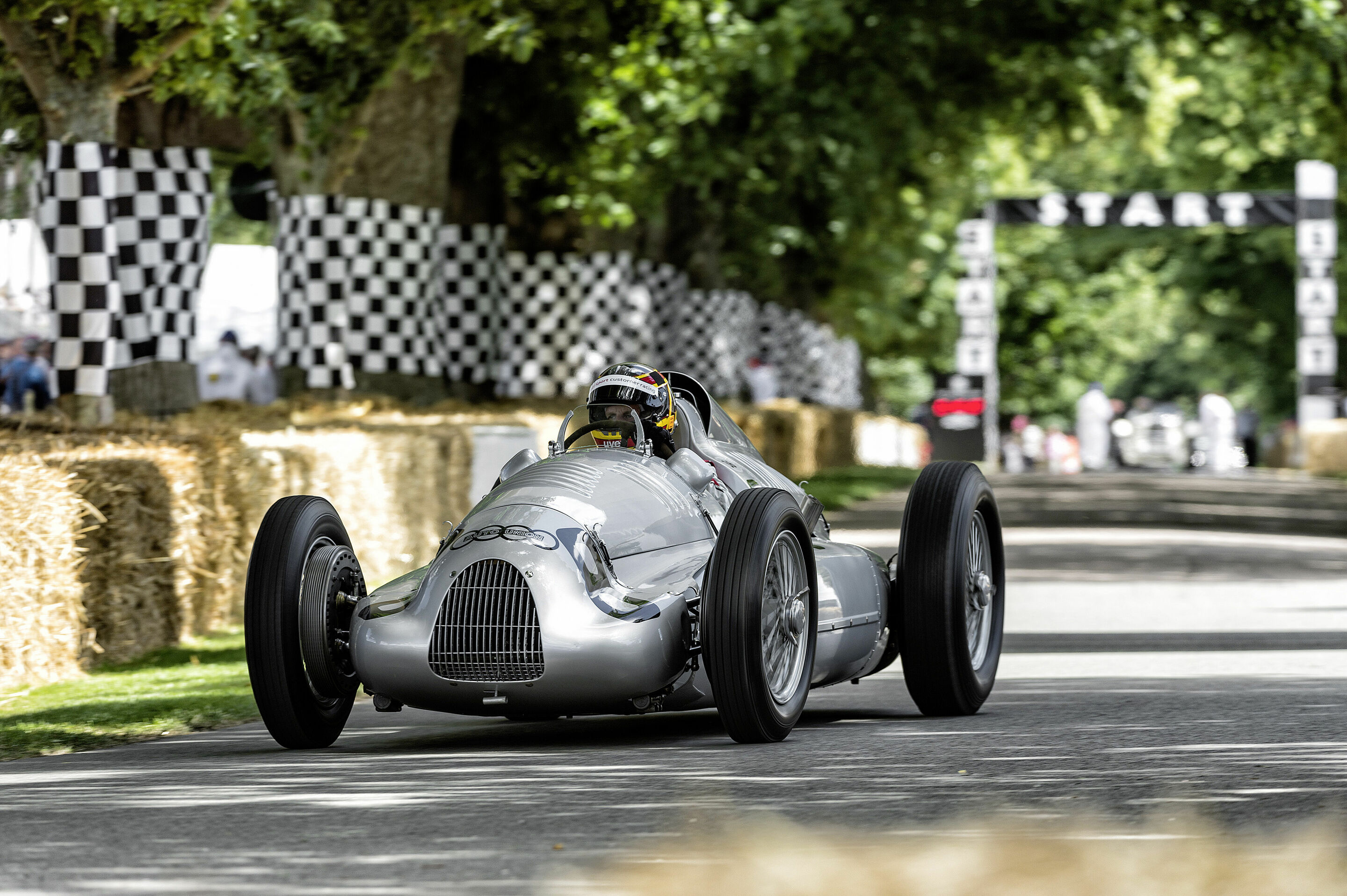 Goodwood Festival of Speed - Ein Klassiker beim Goodwood Festival of Speed: Der Auto Union Typ D aus dem Jahre 1939, gefahren vom fünffachen Le Mans-Gewinner Frank Biela.