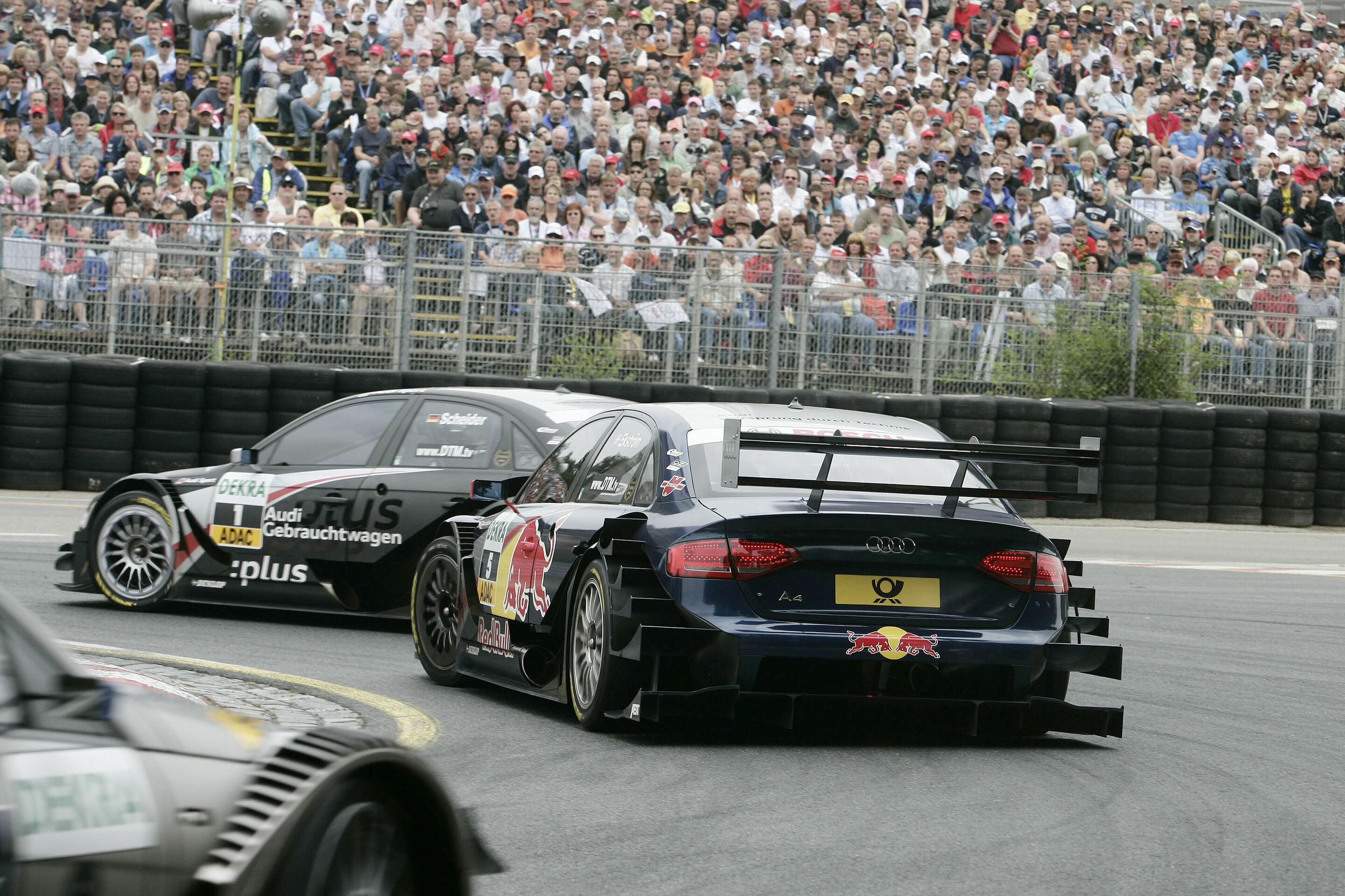 DTM 2009 - GW:plus/Top Service Audi A4 DTM #1 (Audi Sport Team Abt Sportsline), Timo Scheider; Red Bull Audi A4 DTM #5 (Audi Sport Team Abt Sportsline), Mattias Ekström