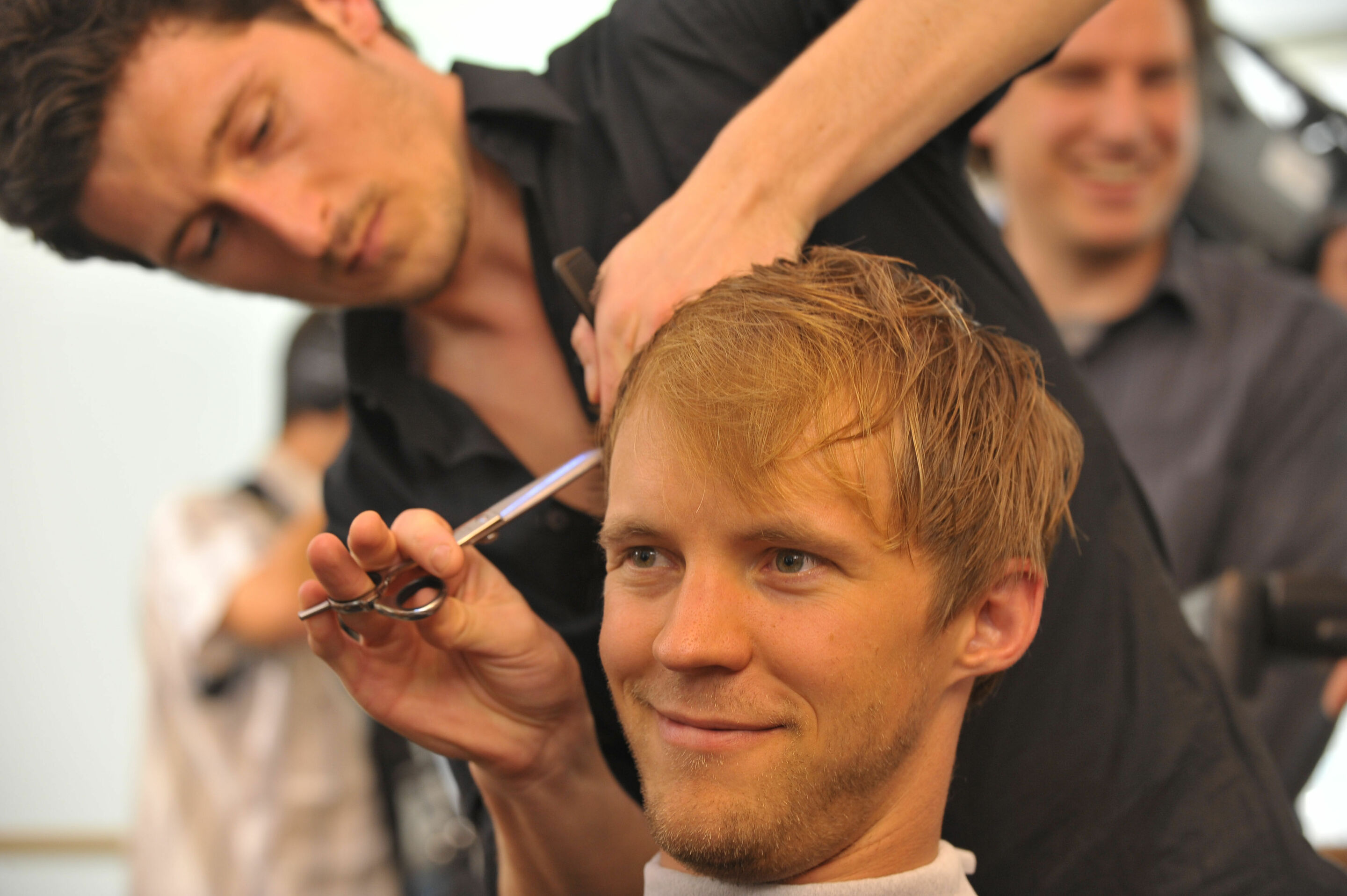 DTM 2009 - Mattias Ekström bei Star-Friseur Wolfgang Lippert