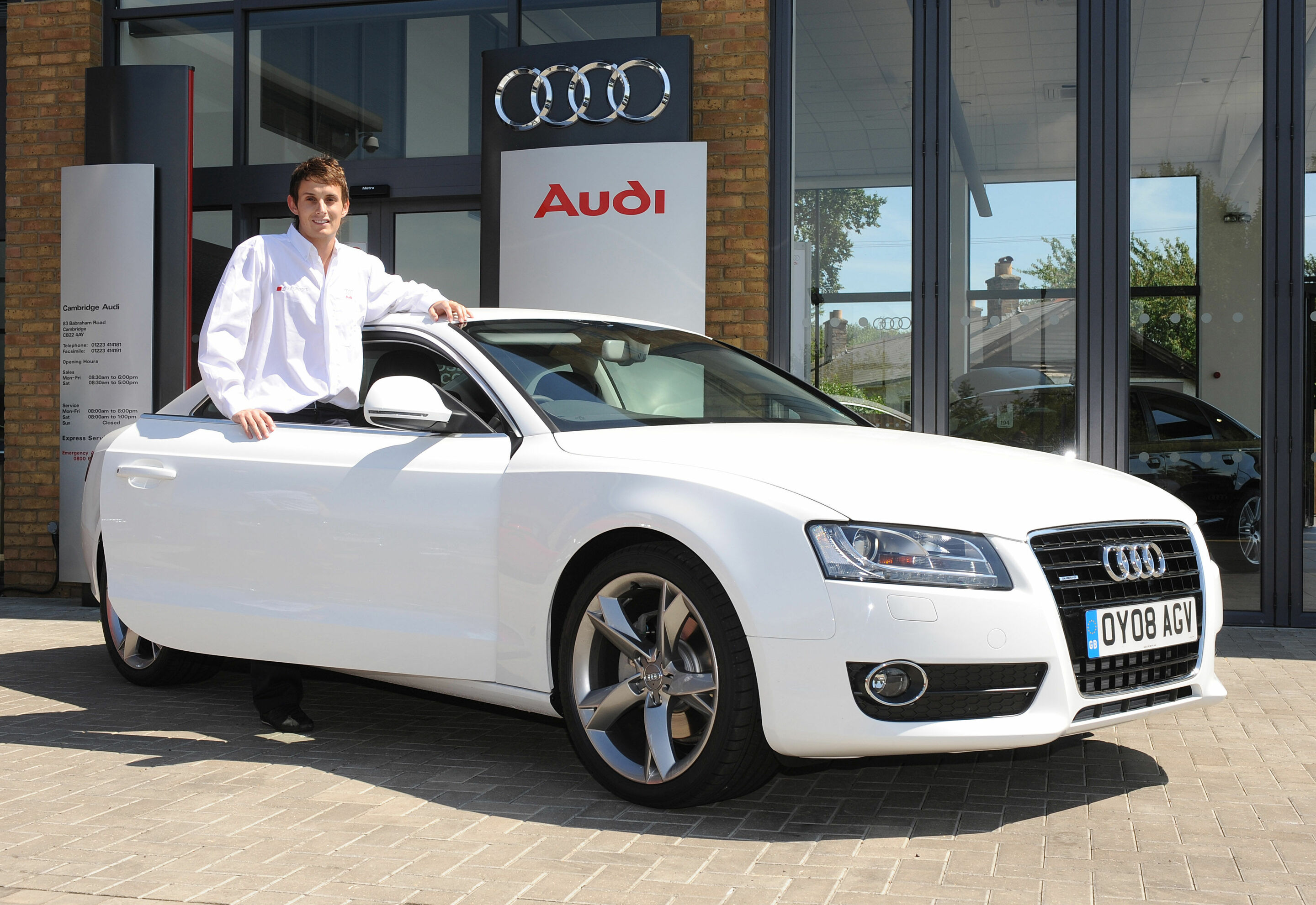 DTM 2008 - Oliver Jarvis at the hand-over of his Audi A5