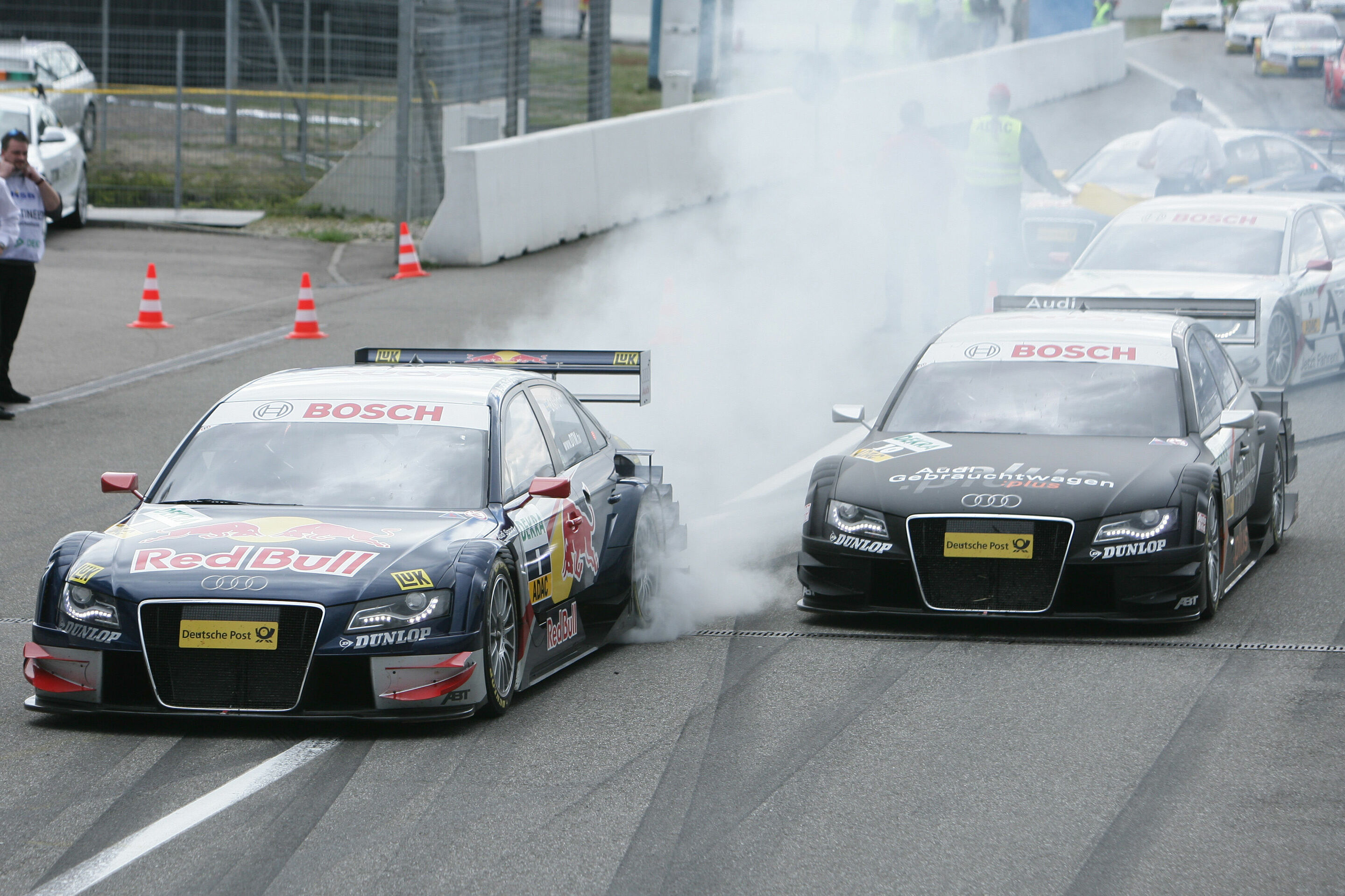 DTM 2008 - Red Bull Audi A4 DTM #1 (Audi Sport Team Abt Sportsline), Mattias Ekström; Gebrauchtwagen:plus/Top Service Audi A4 DTM #10 (Audi Sport Team Abt Sportsline), Timo Scheider