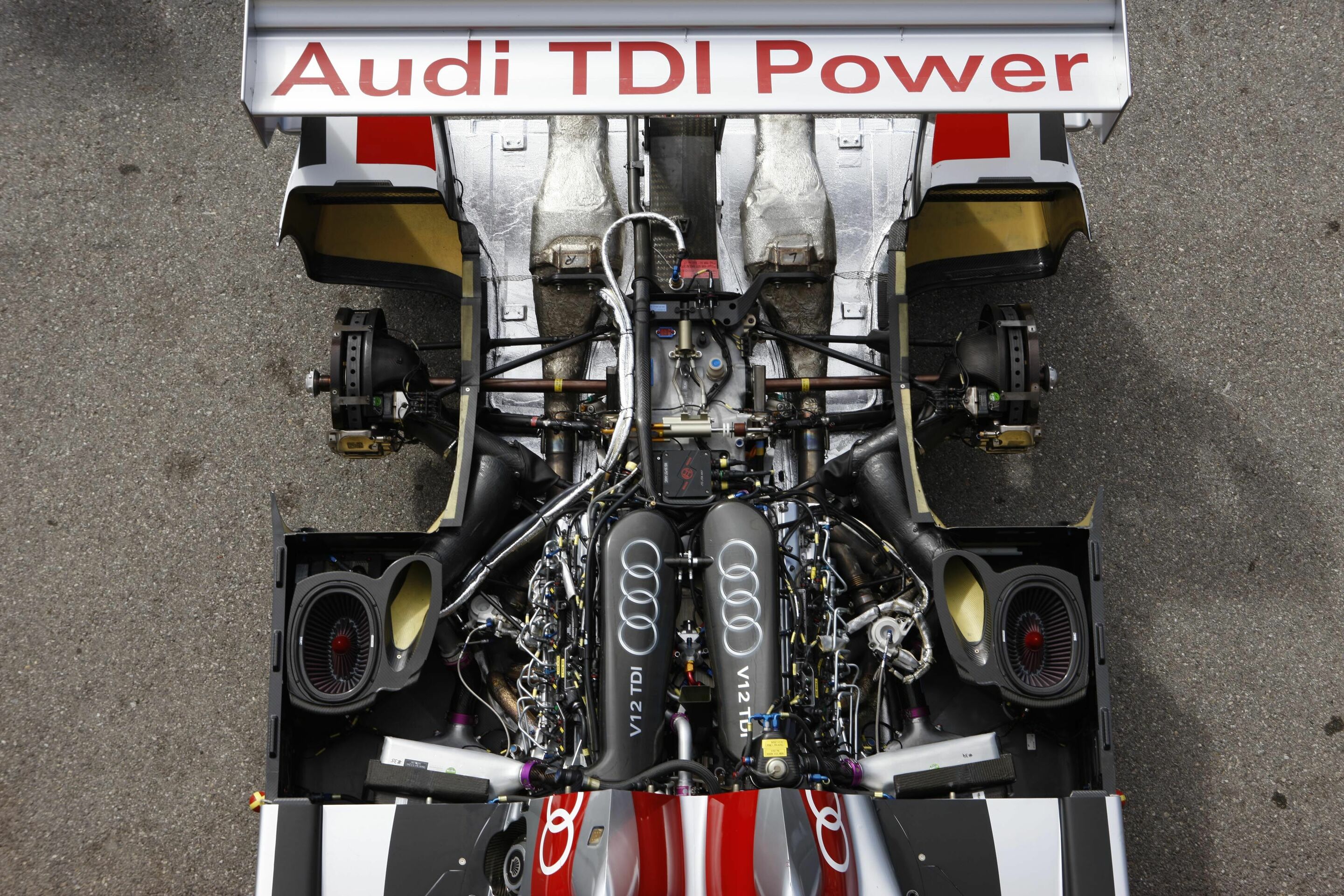 Audi R10 TDI - The V12 TDI engine in the Audi R10 TDI