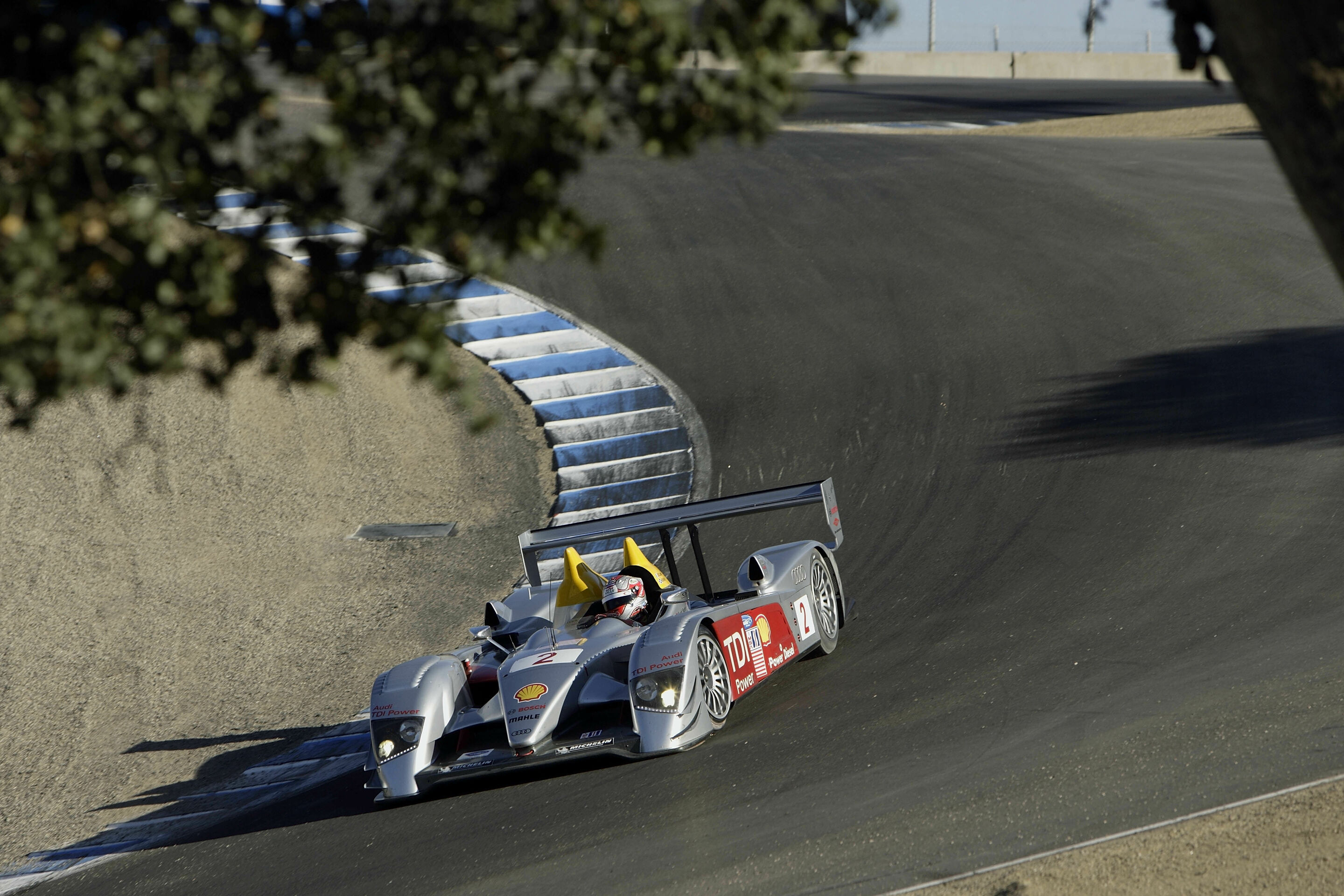 ALMS 2006 - Dindo Capello 2006 mit dem Audi R10 TDI im berühmten Cork Screw in Laguna Seca
