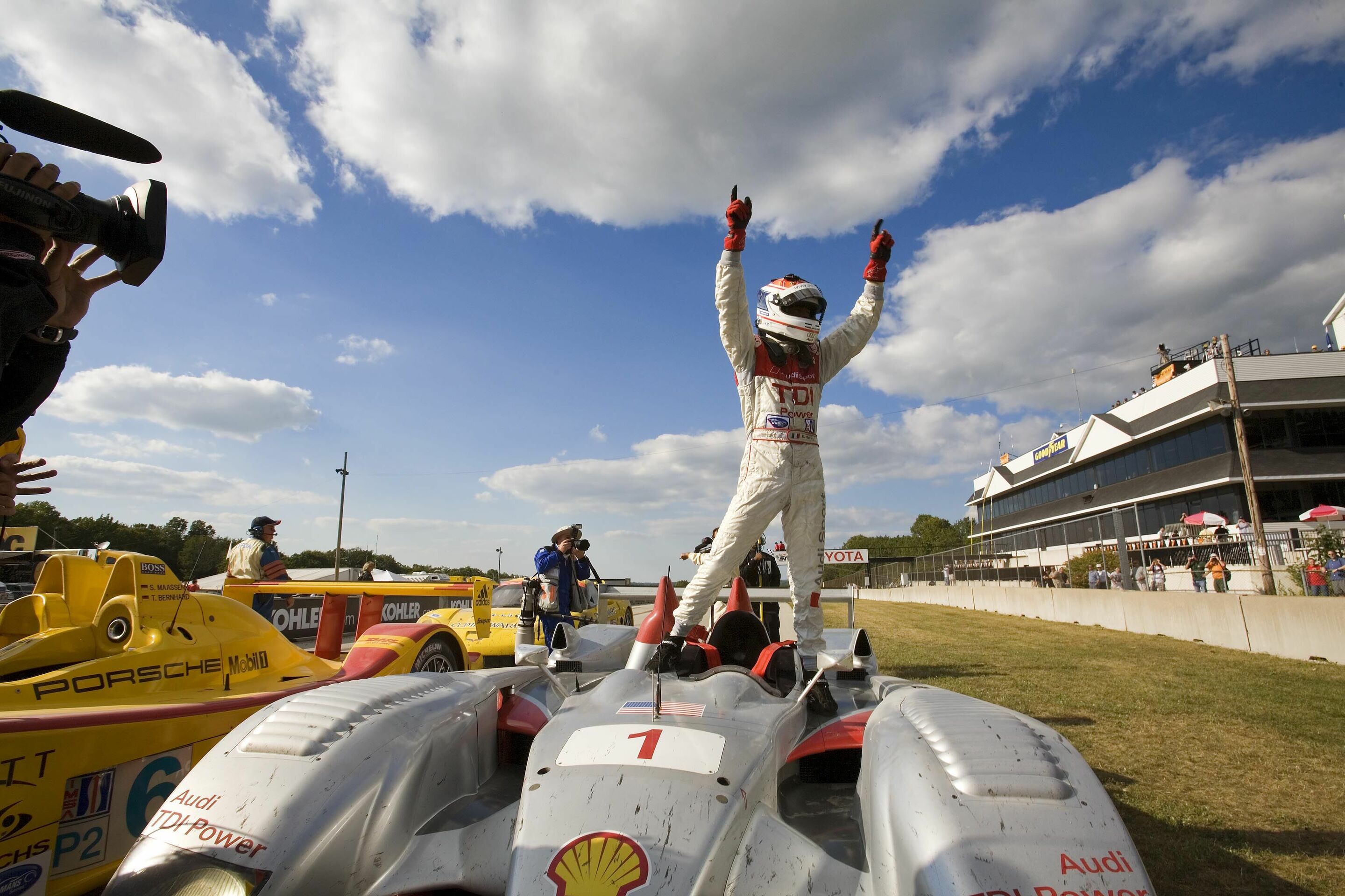 ALMS 2006 - Emanuele Pirro nach seinem Sieg in Road America 2006