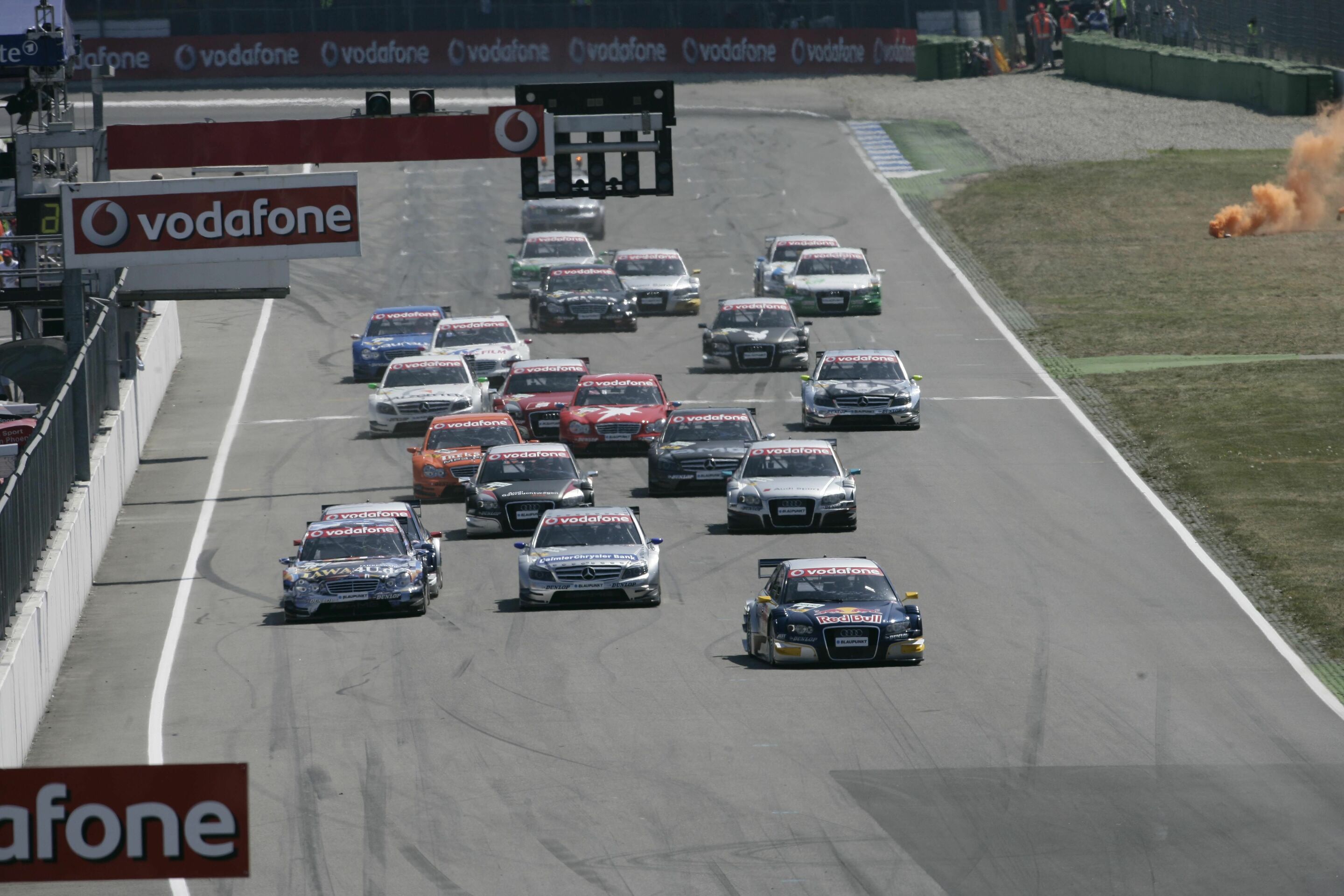 DTM 2007 - Martin Tomczyk übernimmt am Start die Führung