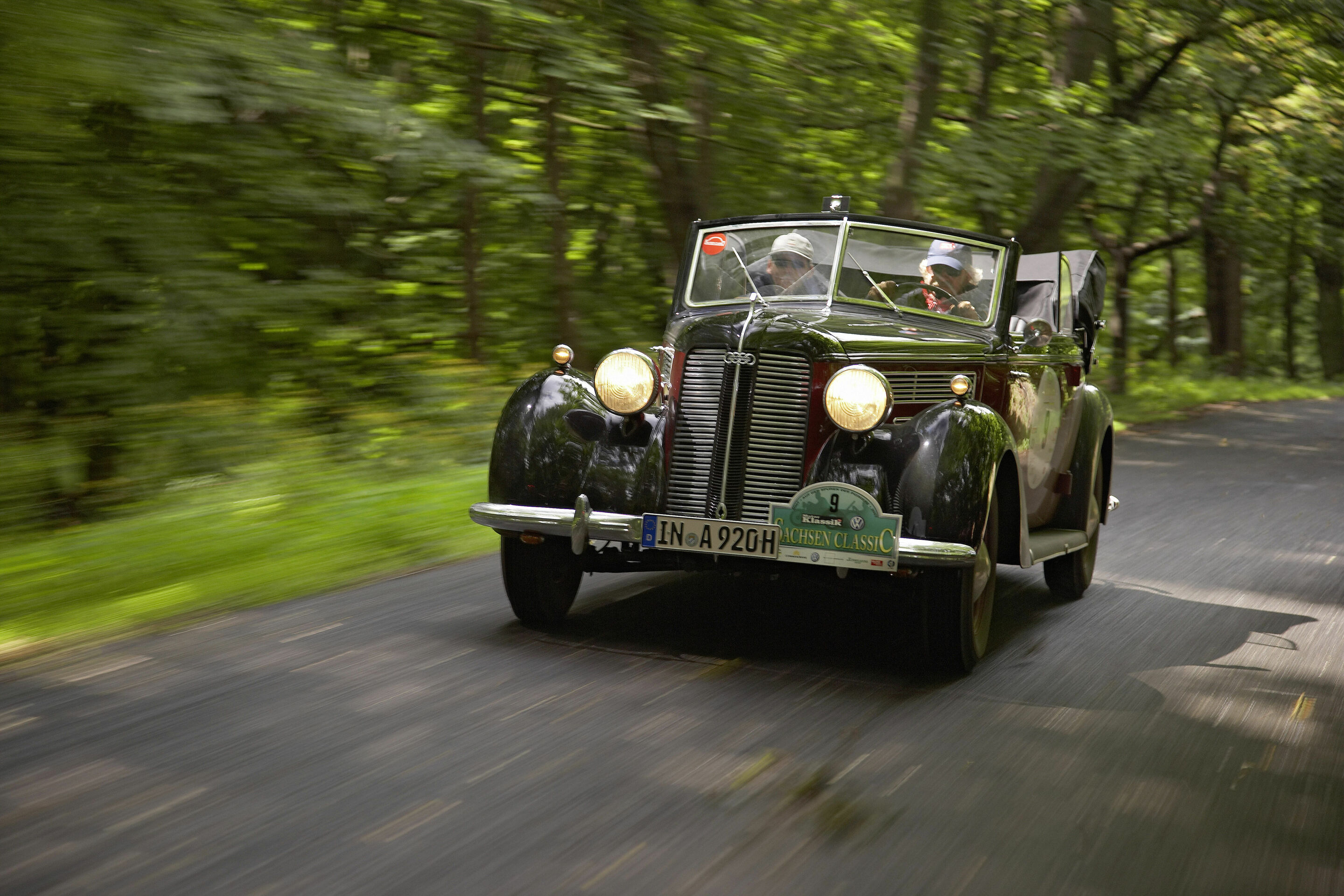 Audi feiert Heimspiel bei Donau Classic - Audi 920: Dieses zeitlos schöne Cabriolet aus dem Jahr 1939 startet bei der Donau Classic 2014.
