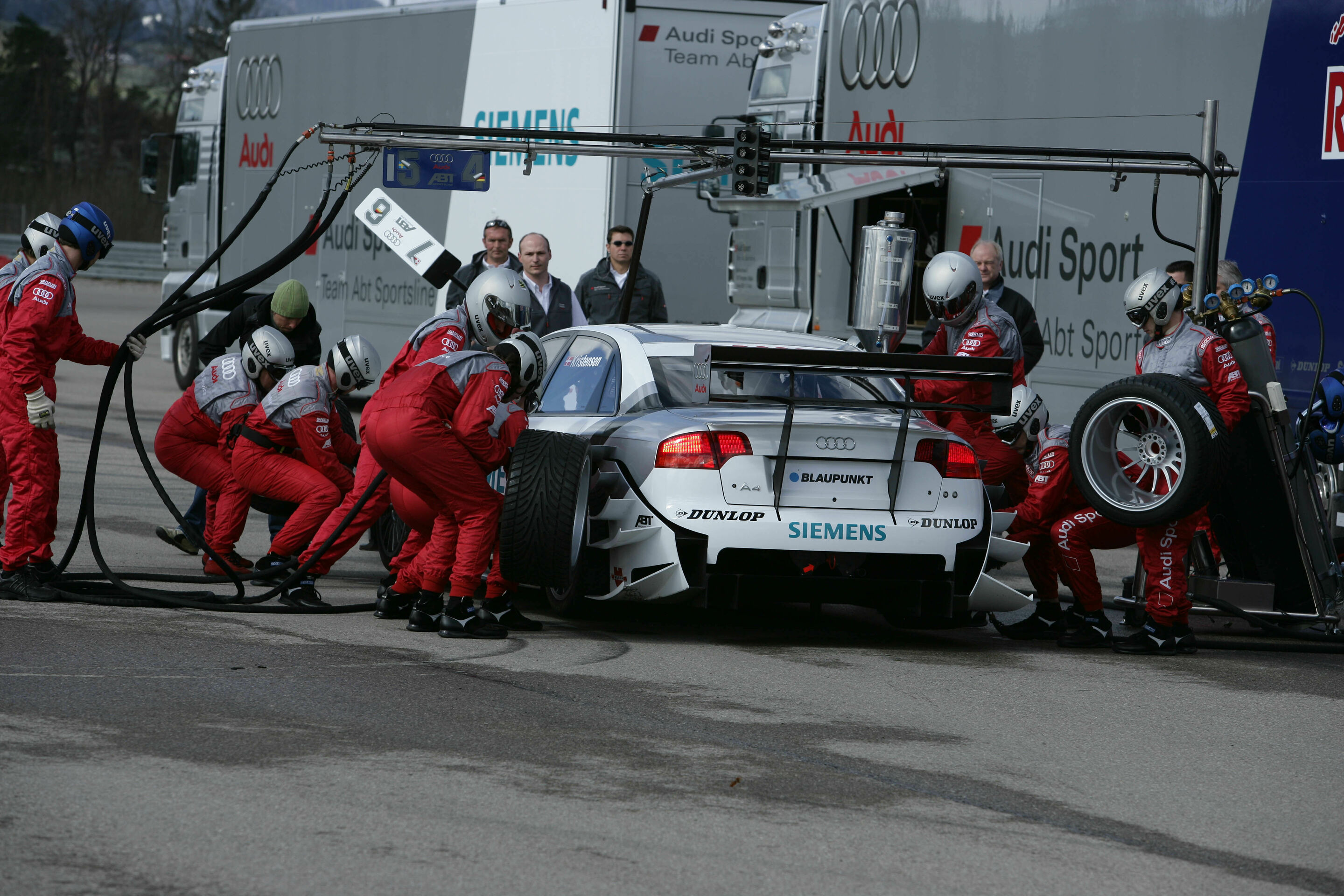 DTM 206 - Tom Kristensen during the pitstop practice in Kempten
