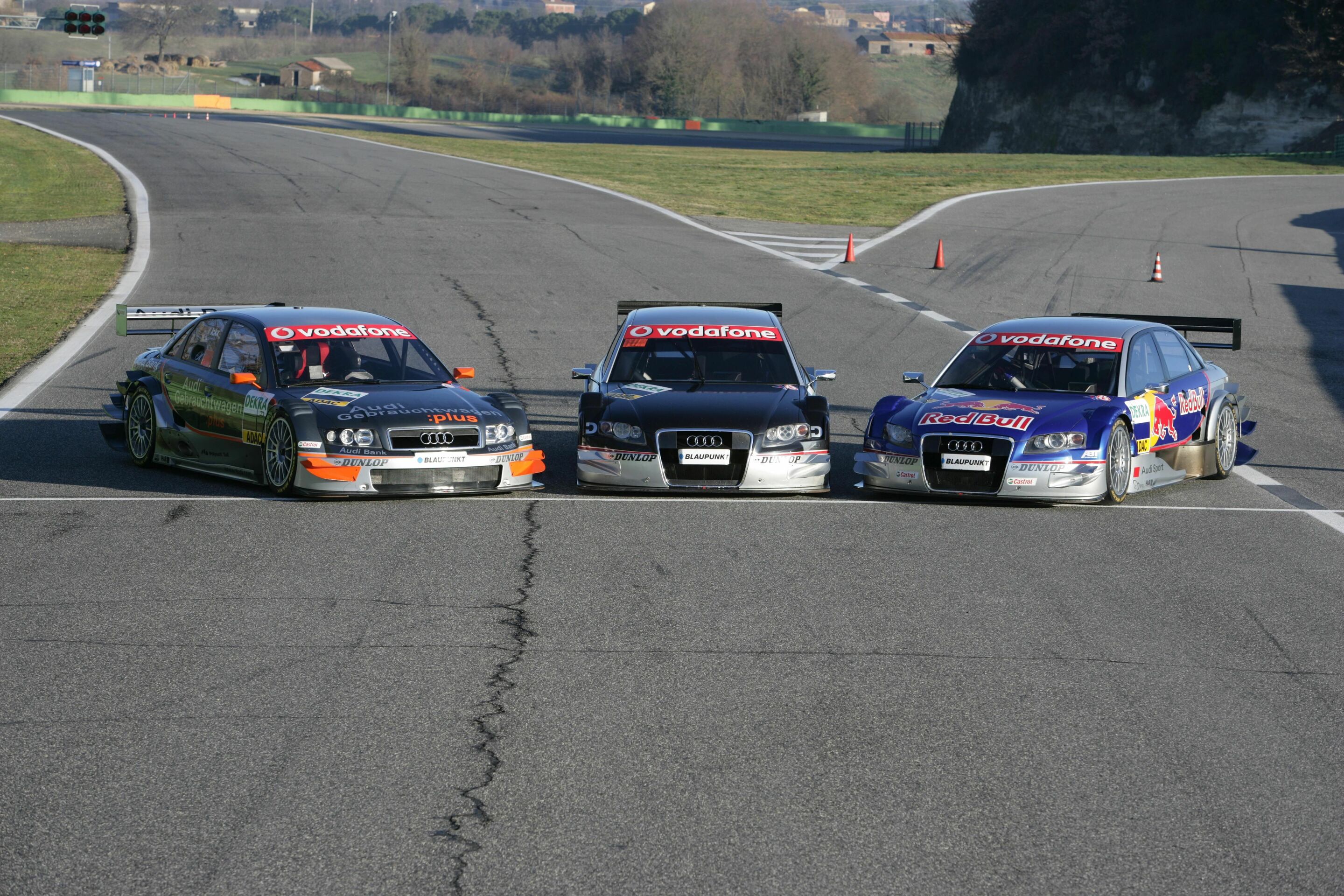 DTM 2006 - Drei Generationen des Audi A4 DTM: 2004, 2005 und 2006 (von links)