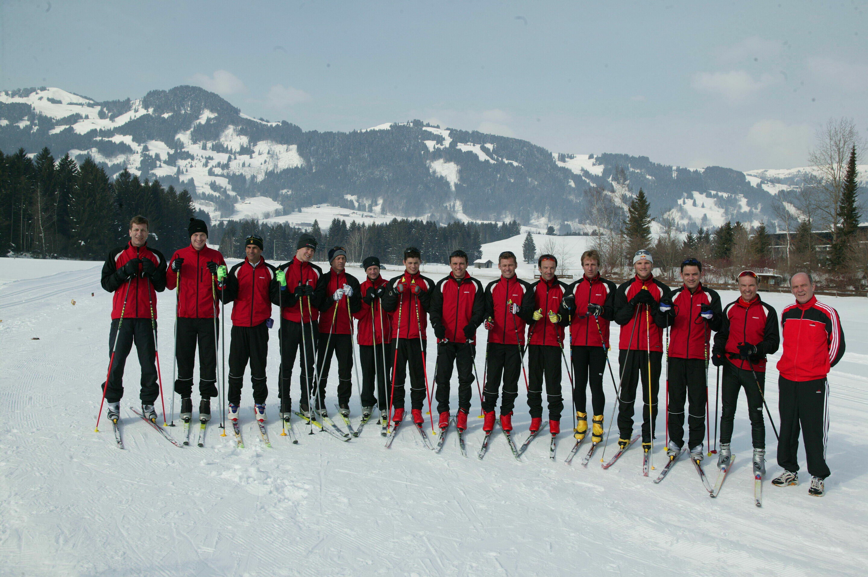Fitness - The 2005 Audi squad: Ralf Jüttner, Frank Stippler, Emanuele Pirro, Mattias Ekström, Rinaldo Capello, Allan McNish, Pierre Kaffer, Christian Abt, Tom Kristensen, Marco Werner, Frank Biela, Martin Tomczyk, Hans-Jürgen Abt, team doctor Dr Christian...