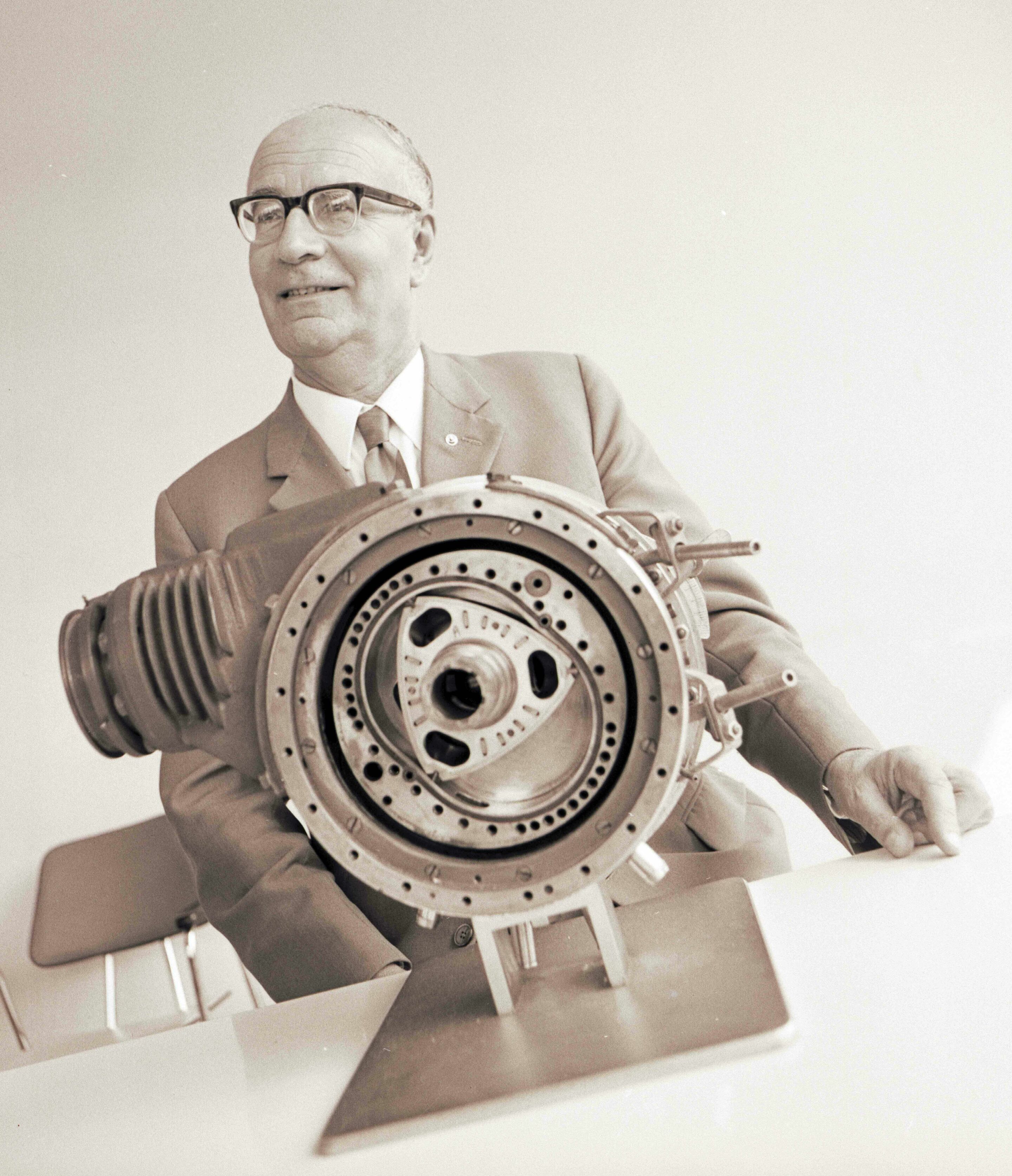 Jubiläums-Ausstellung im Audi museum mobile: „Revolution – 60 Jahre NSU/Wankel-Motor“ - Felix Wankel (1902 – 1988)