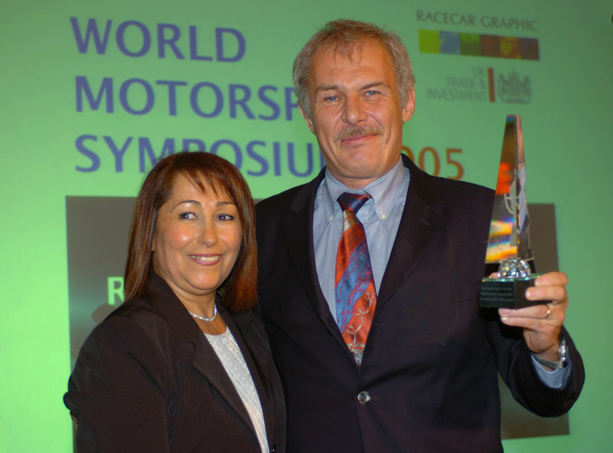 DTM 2005 - Ulrich Baretzky with the "Race Engine Designer of the Year Award" in London