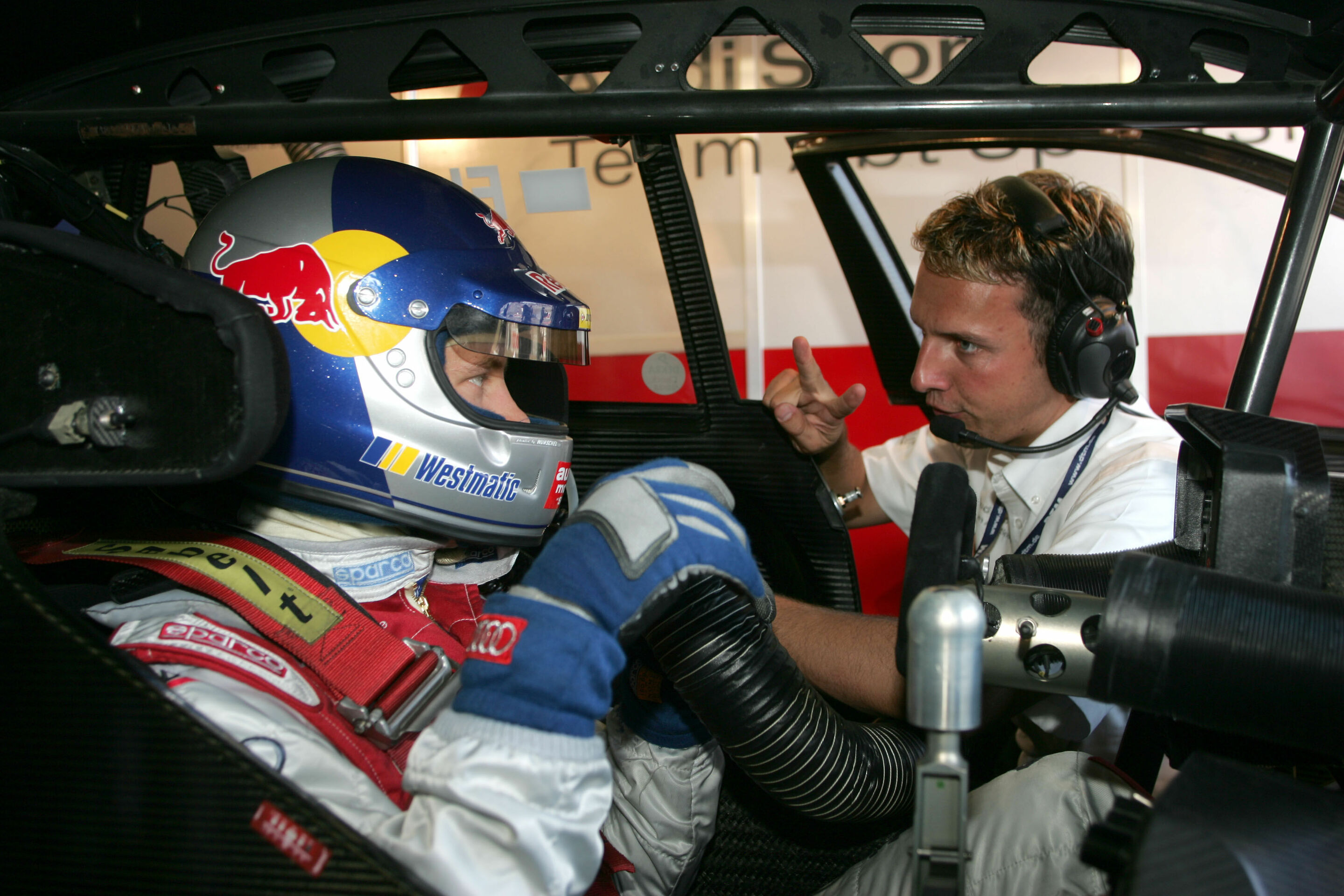 DTM 2004 - Mattias Ekström und Renningenieur Alexander Stehlig