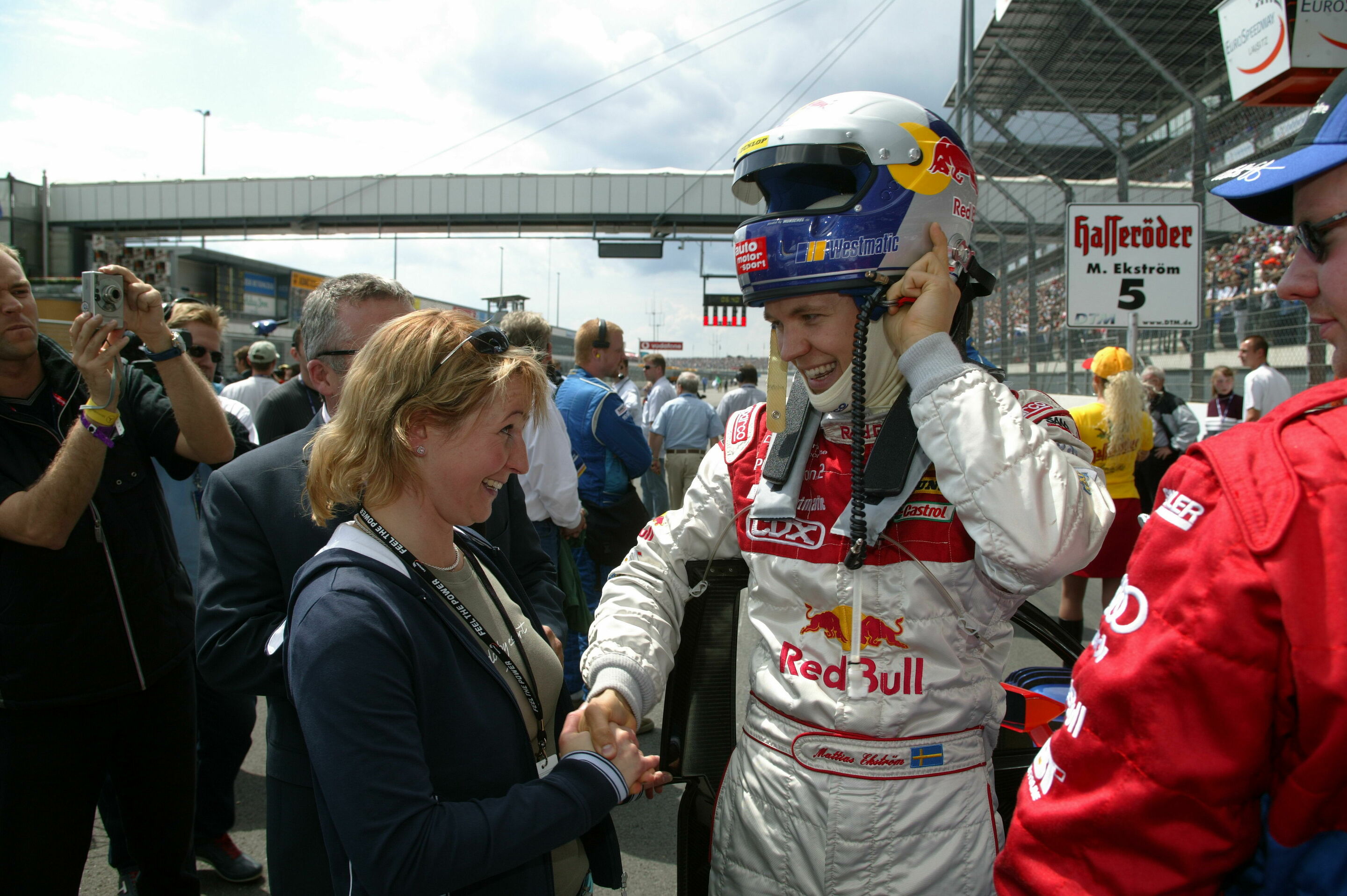 DTM 2004 - Claudia Pechstein mit Mattias Ekström vor dem Start