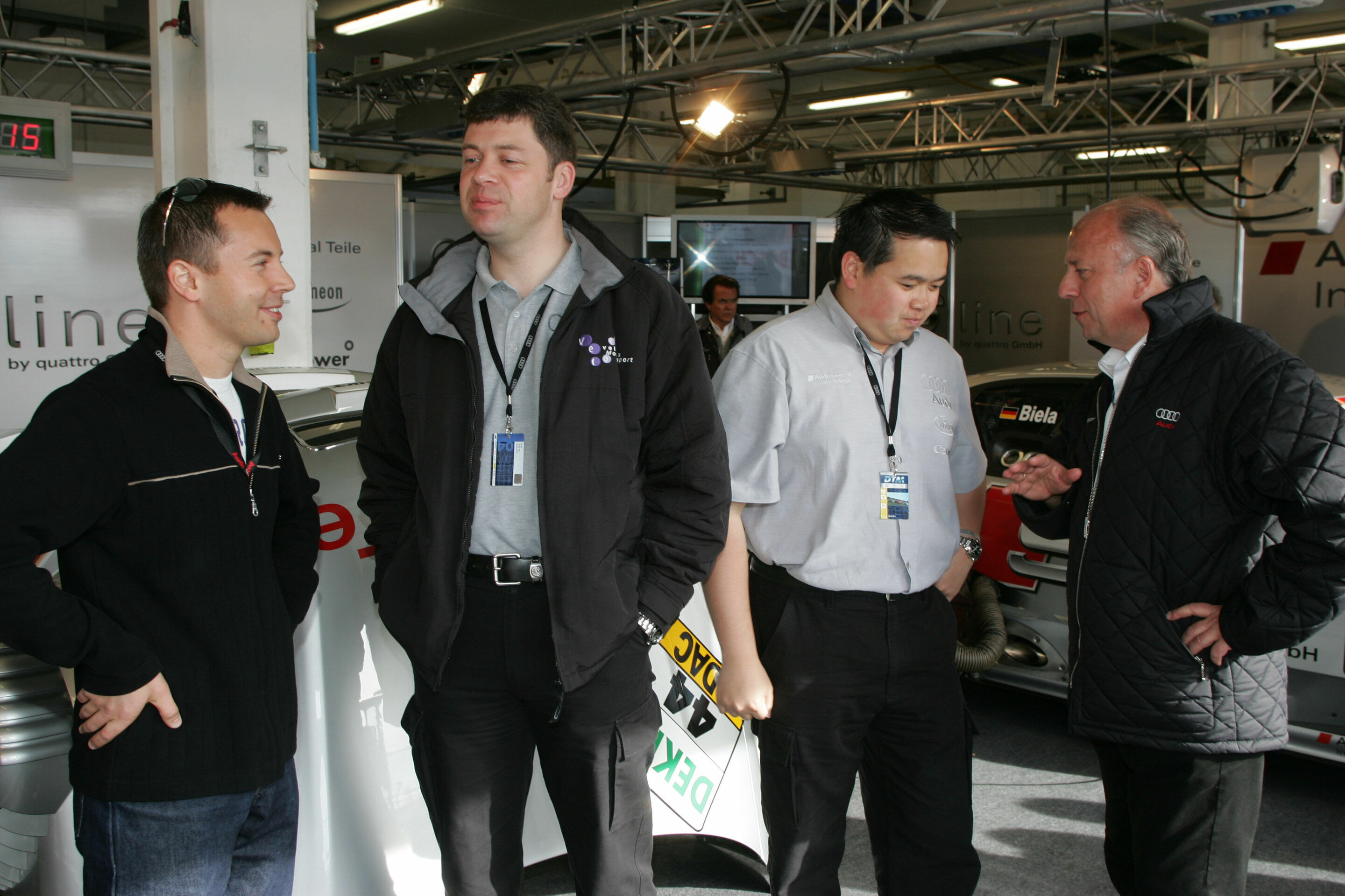 DTM 2004 - Jamie Davies, John Newman und Sam Li (Audi Sport UK Team Veloqx) und Siegfried Krause