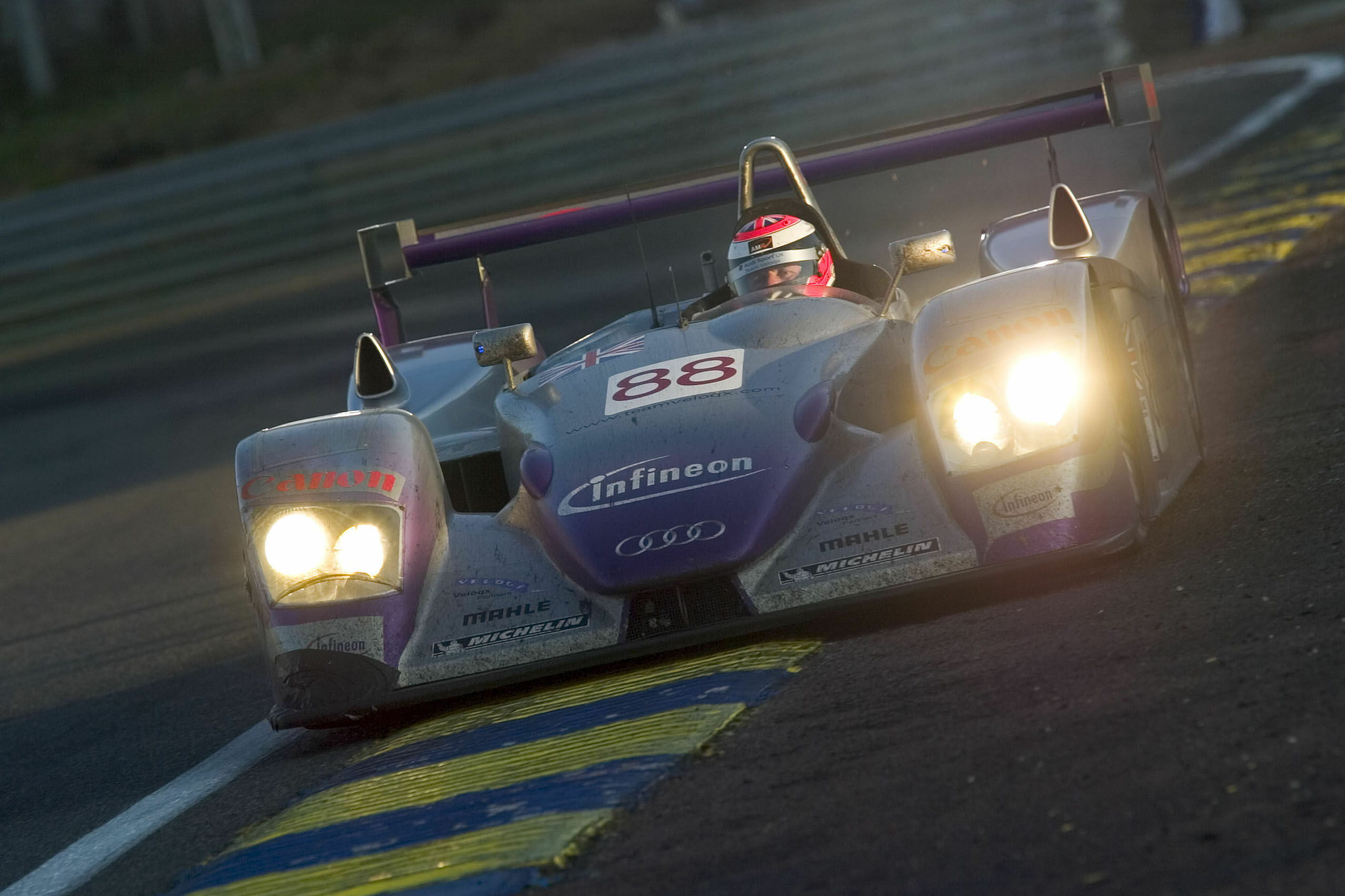 Le Mans 2004 - Audi R8 #88 (Audi Sport UK Team Veloqx), Johnny Herbert
