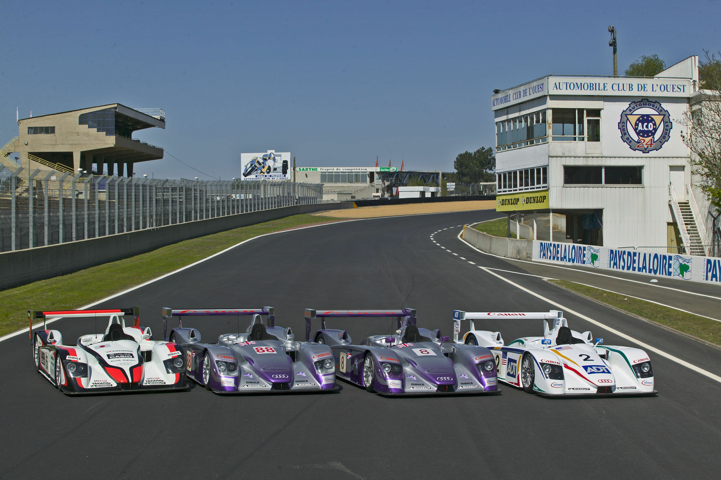 Le Mans 2004 - Die Audi R8 der Audi Sport Japan Team Goh, Audi Sport UK Team Veloqx und ADT Champion Racing
