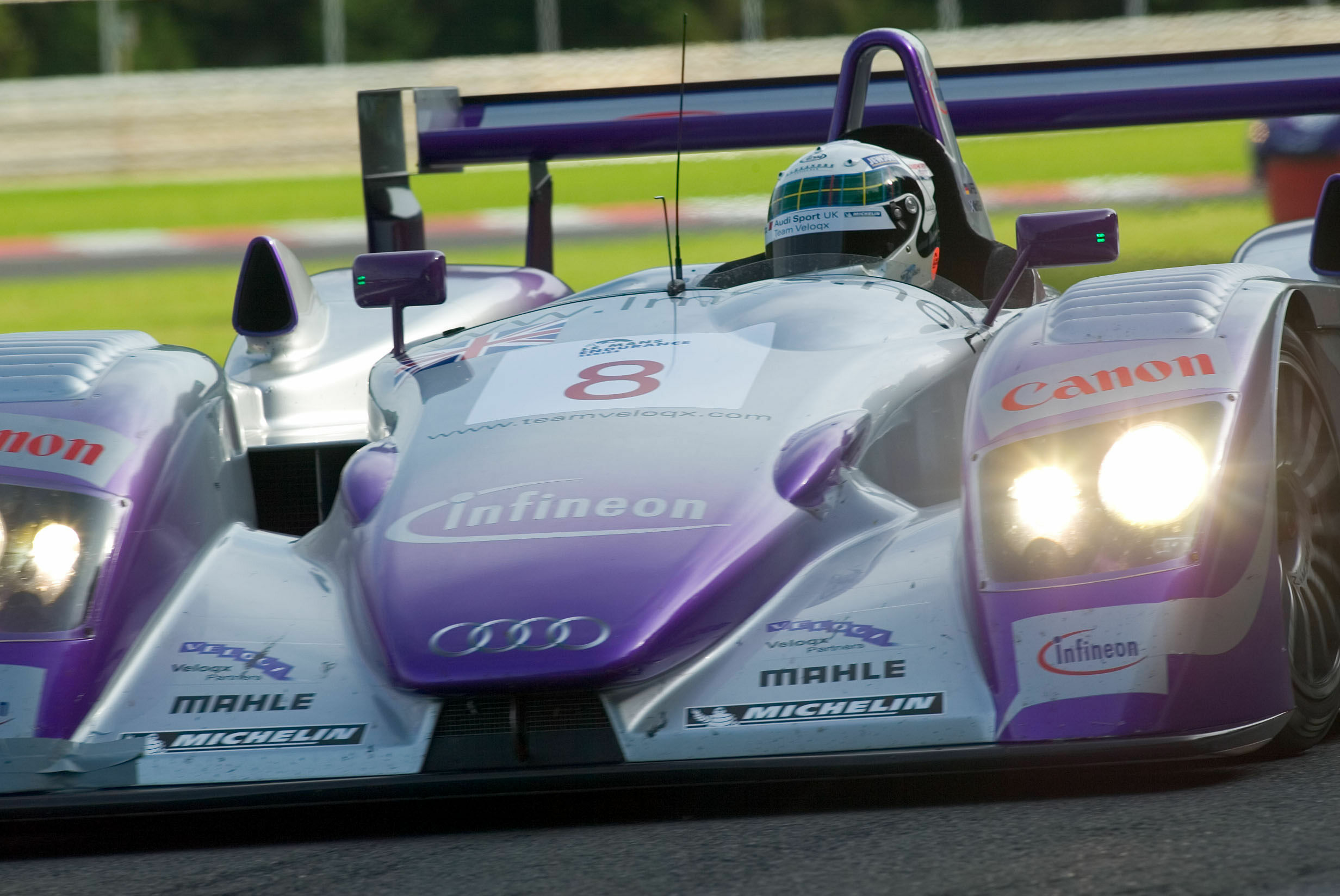 LMES 2004 - Audi R8 #8 (Audi Sport UK Team Veloqx), Allan McNish