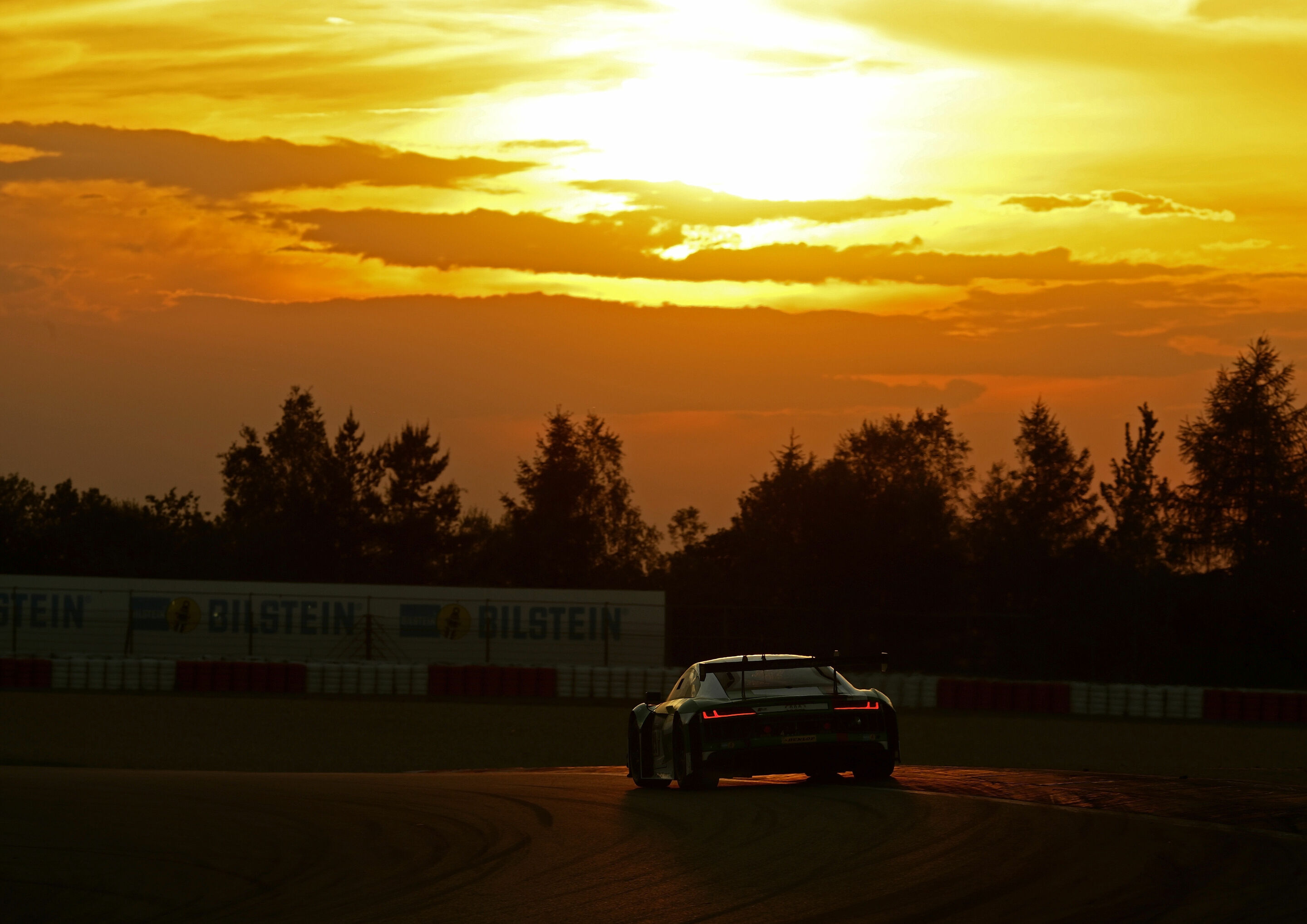 24h Nürburgring 2017 - Audi R8 LMS #29 (Audi Sport Team Land), Kelvin van der Linde/Christopher Mies/Connor De Phillippi/Markus Winkelhock