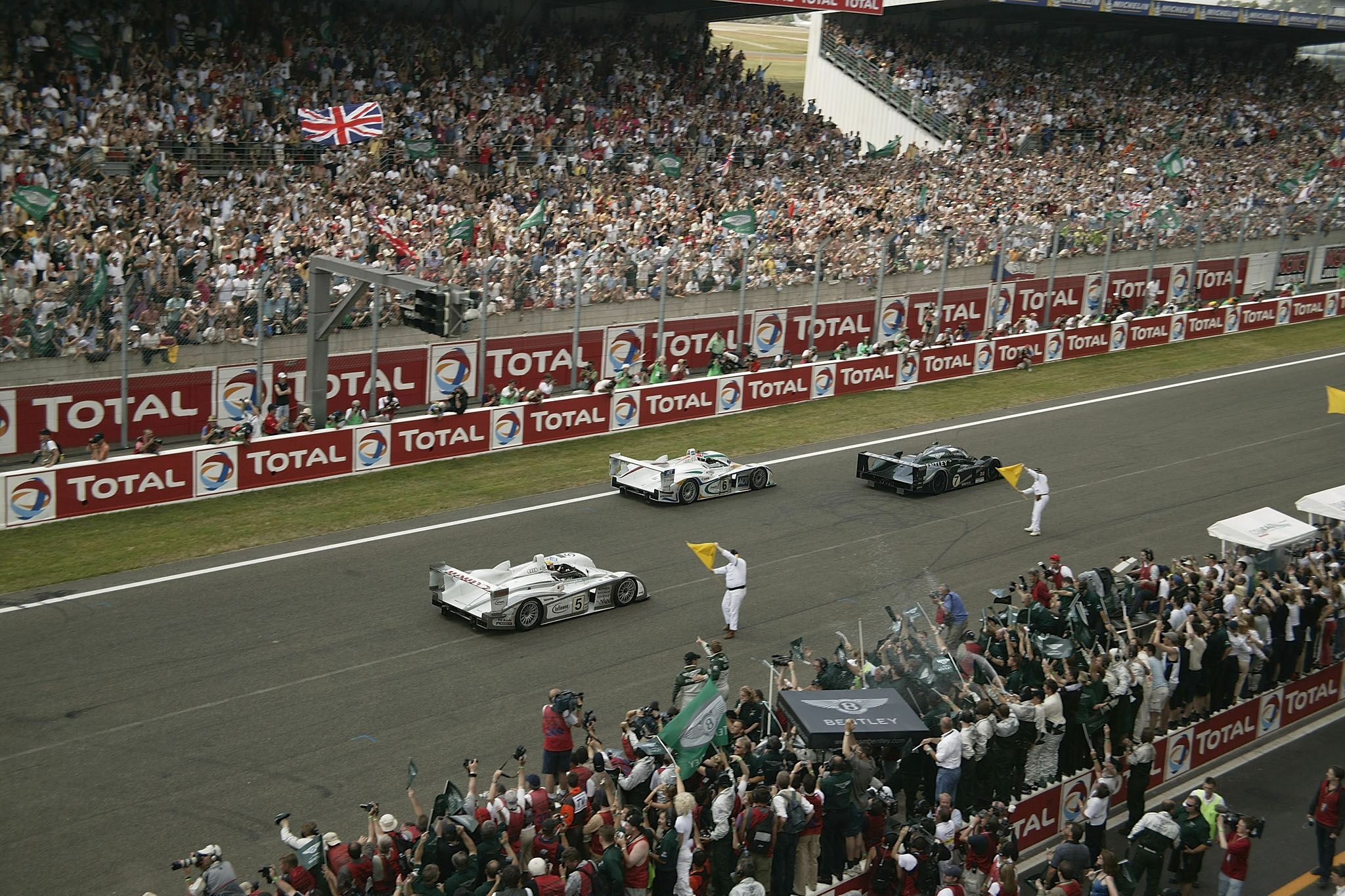 Le Mans 2003 - Der Zieleinlauf in Le Mans