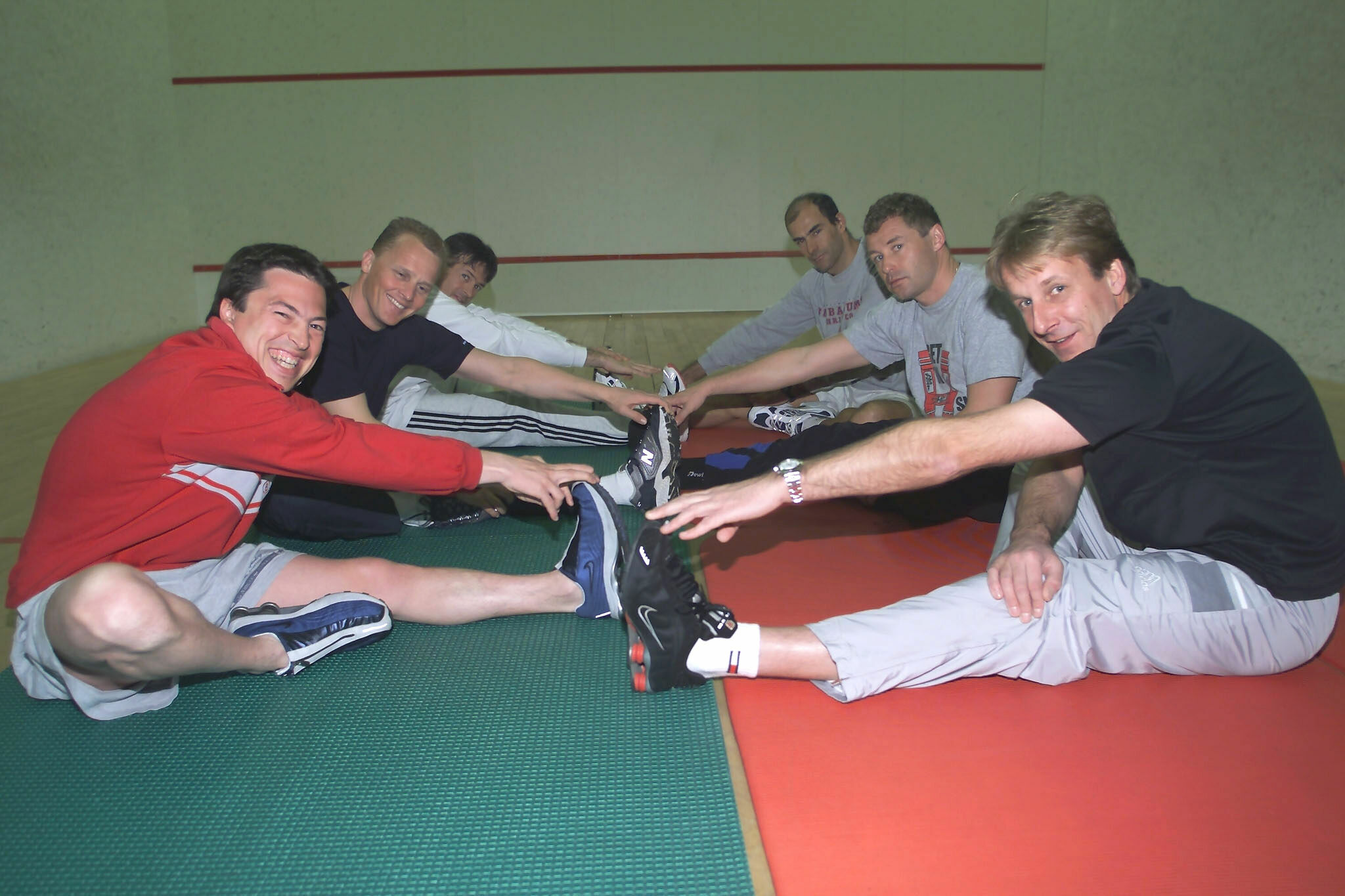 Fitnesstraining 2002 - Christian Pescatori, Johnny Herbert, Rinaldo Capello, Emanuele Pirro, Tom Kristensen und Frank Biela