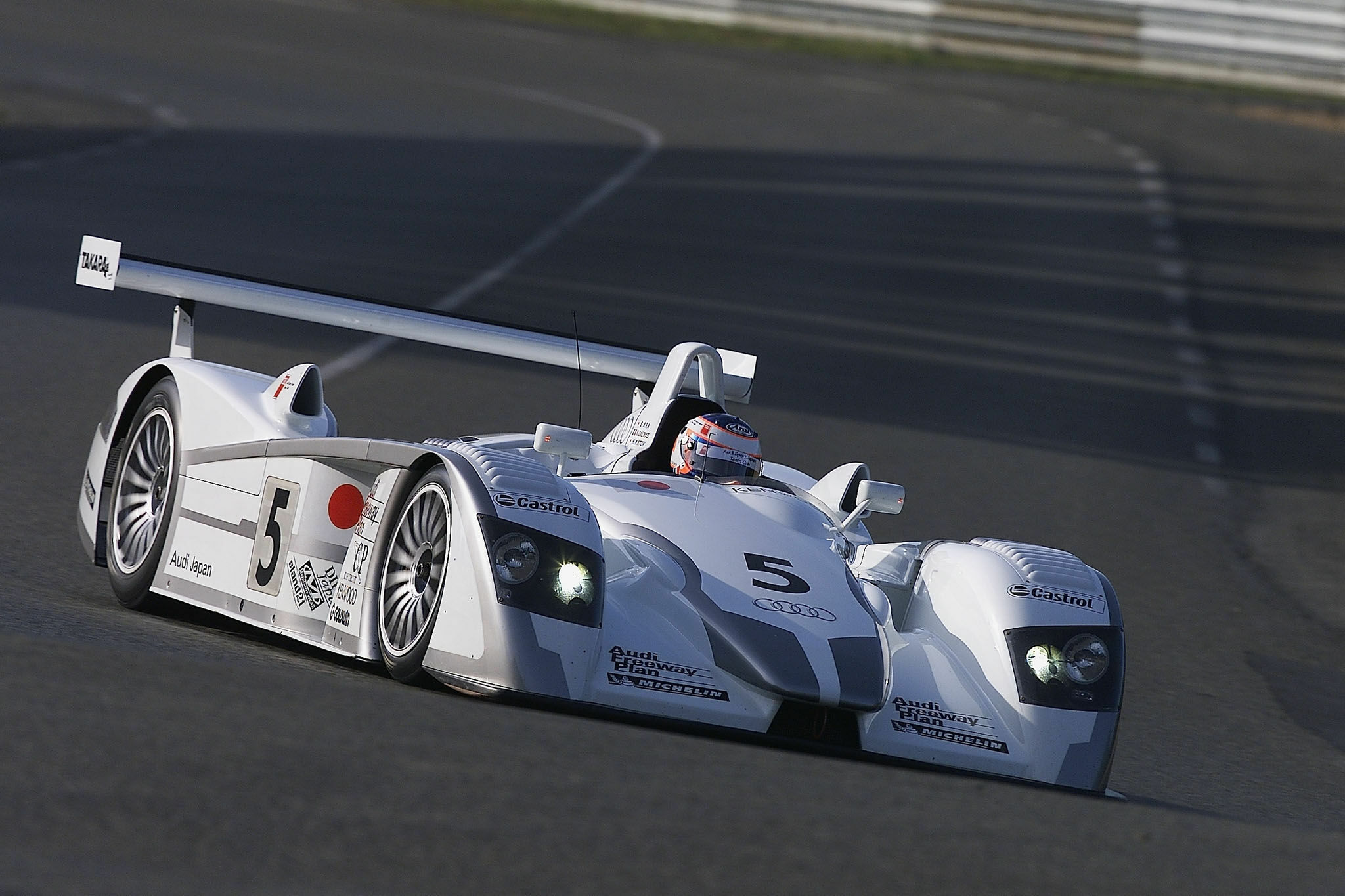 Le Mans 2002 - Yannick Dalmas im Audi Sport Japan Team Goh Audi R8