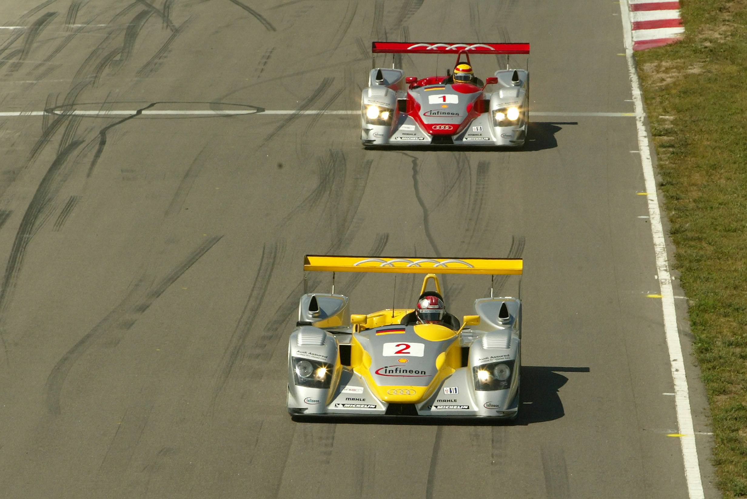 ALMS 2002 - Audi Fahrer Frank Biela fährt eine Rekordrunde