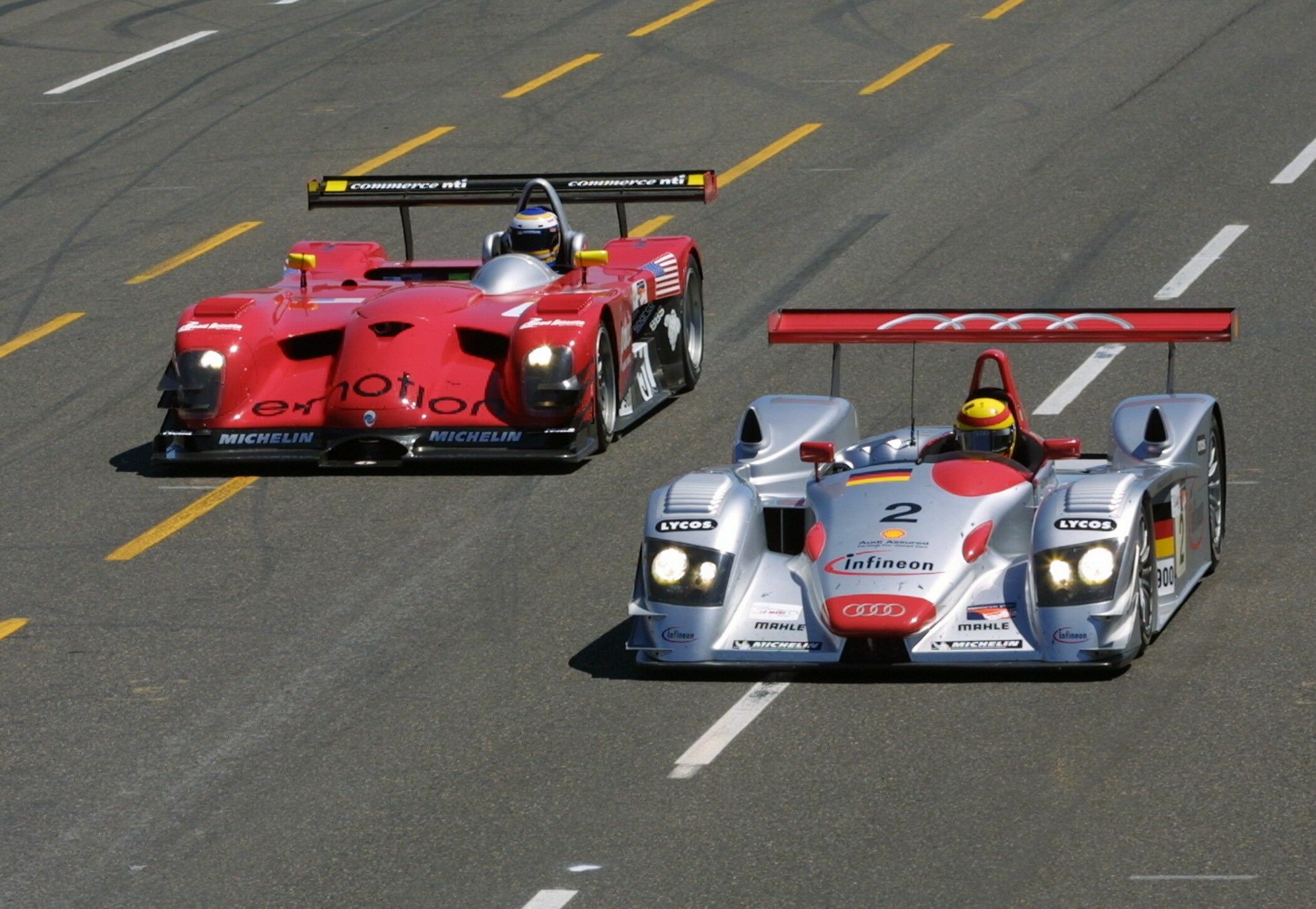 ALMS 2001 - Frank Biela im #2 Infineon Audi R8