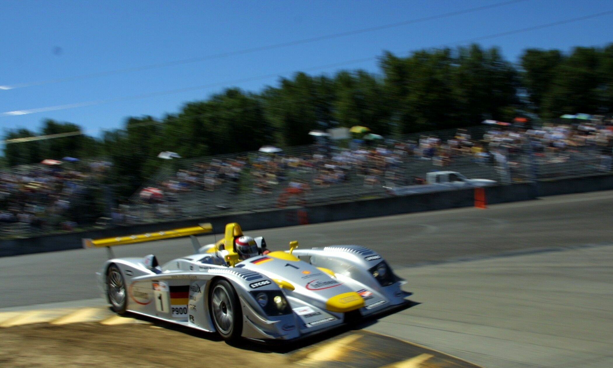 ALMS 2001 - Tom Kristensen im #1 Infineon Audi R8