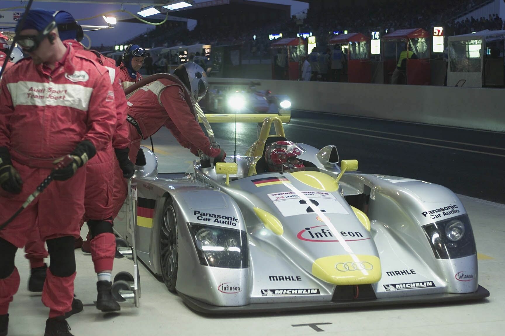 Le Mans 2001 - Team Audi Sport North America