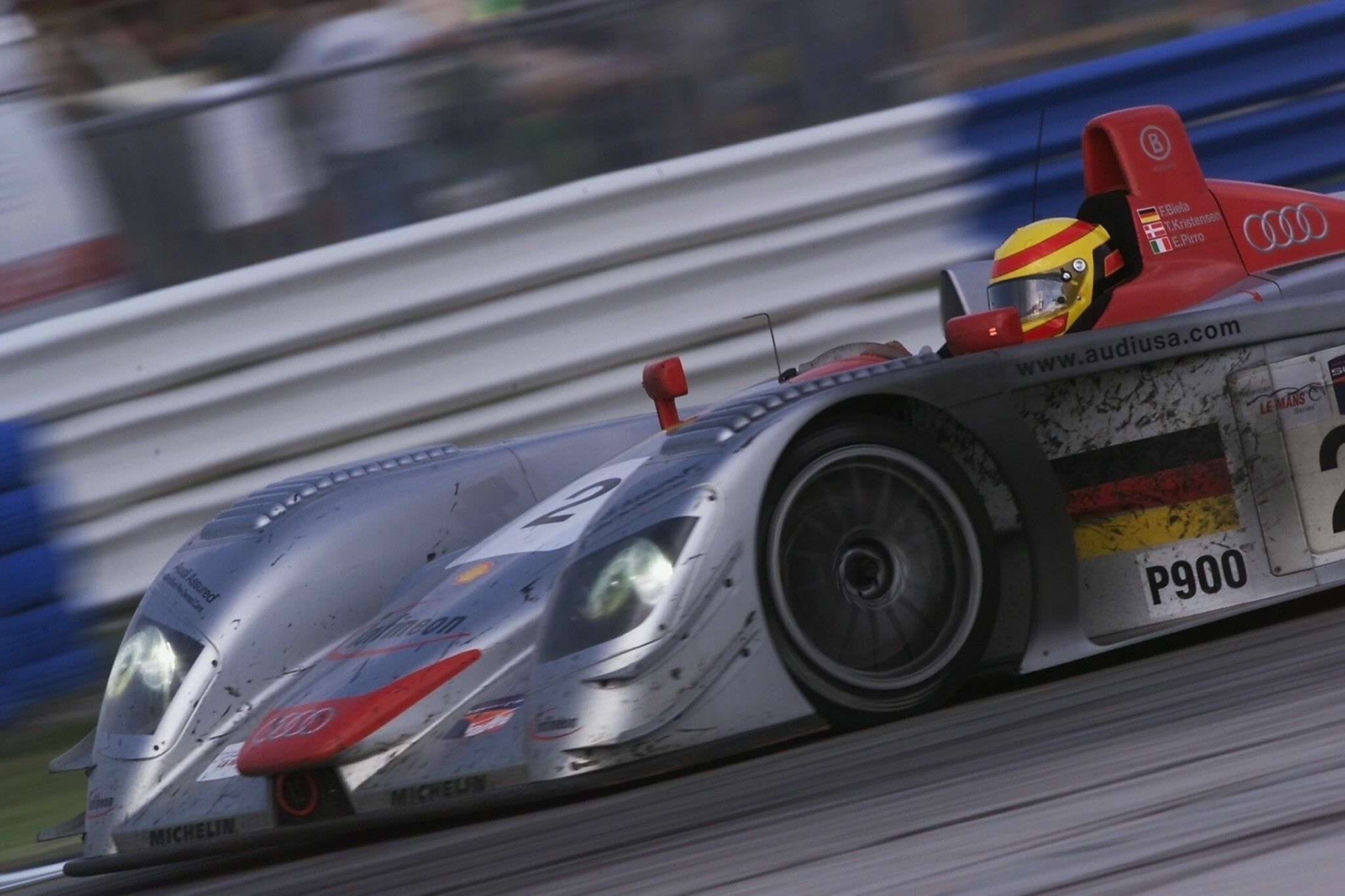 ALMS 2001 - Tom Kristensen im Infineon Audi R8 #2