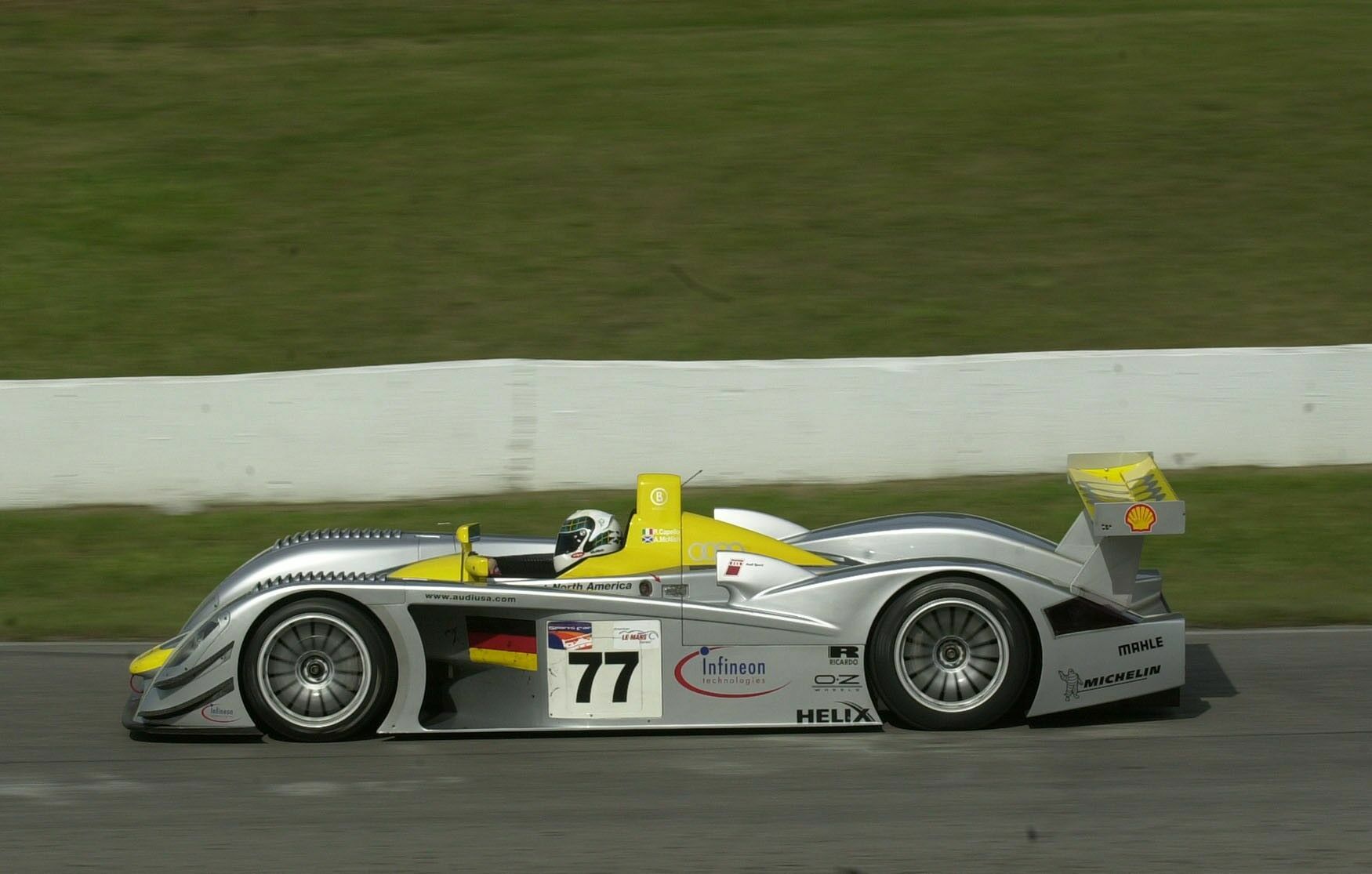 ALMS 2000 - Allan McNish in the Audi R8 #77
