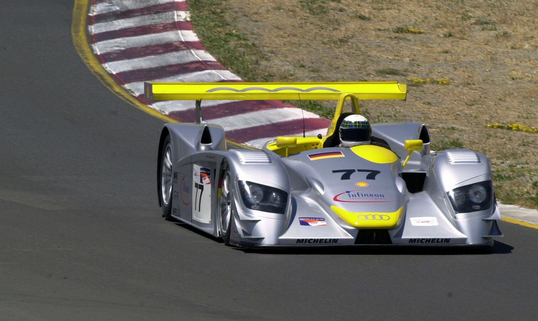ALMS 2000 - Allan McNish in the Audi R8 #77